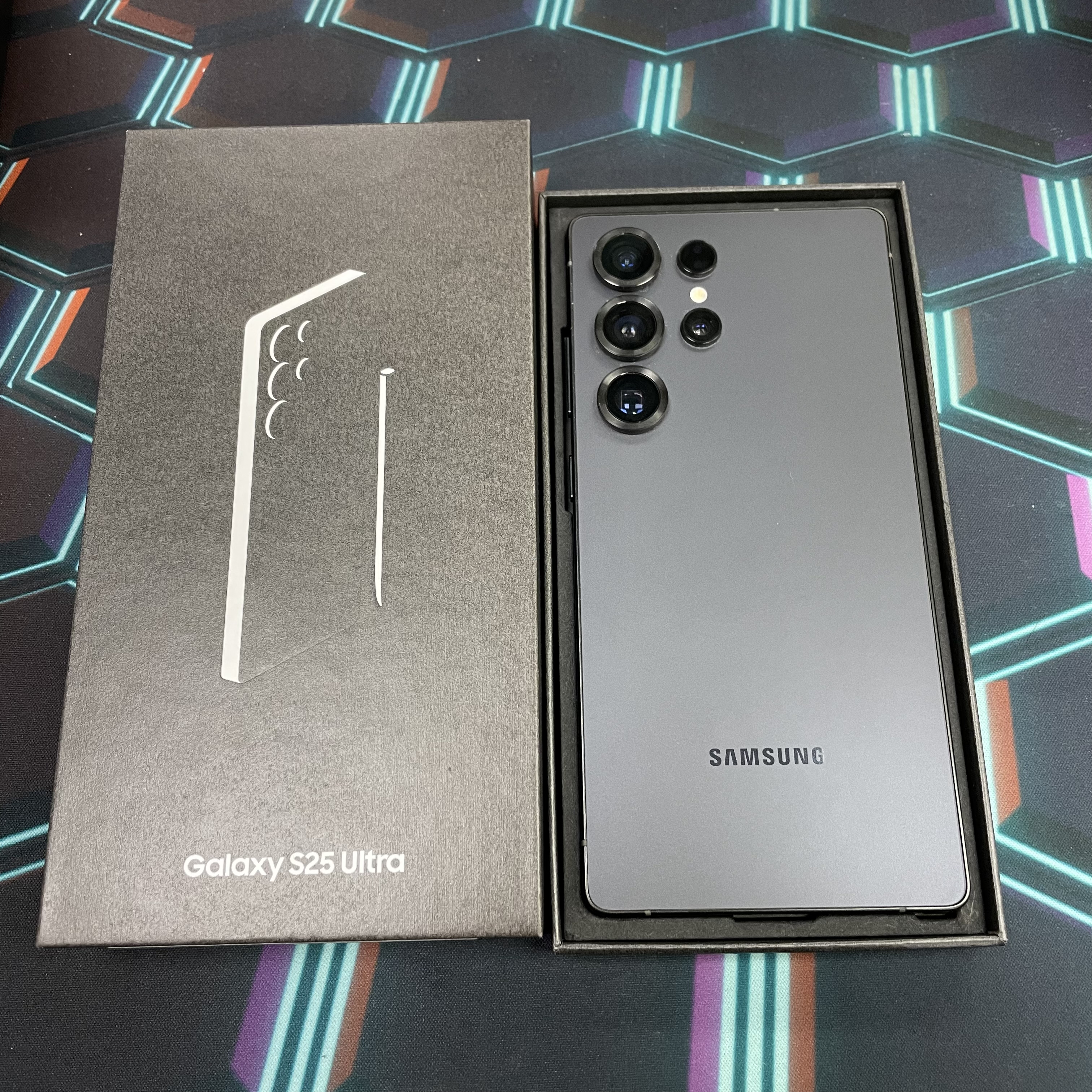 *7916 Galaxy S25 Ultra 勁靚機 12+512GB 黑色 black