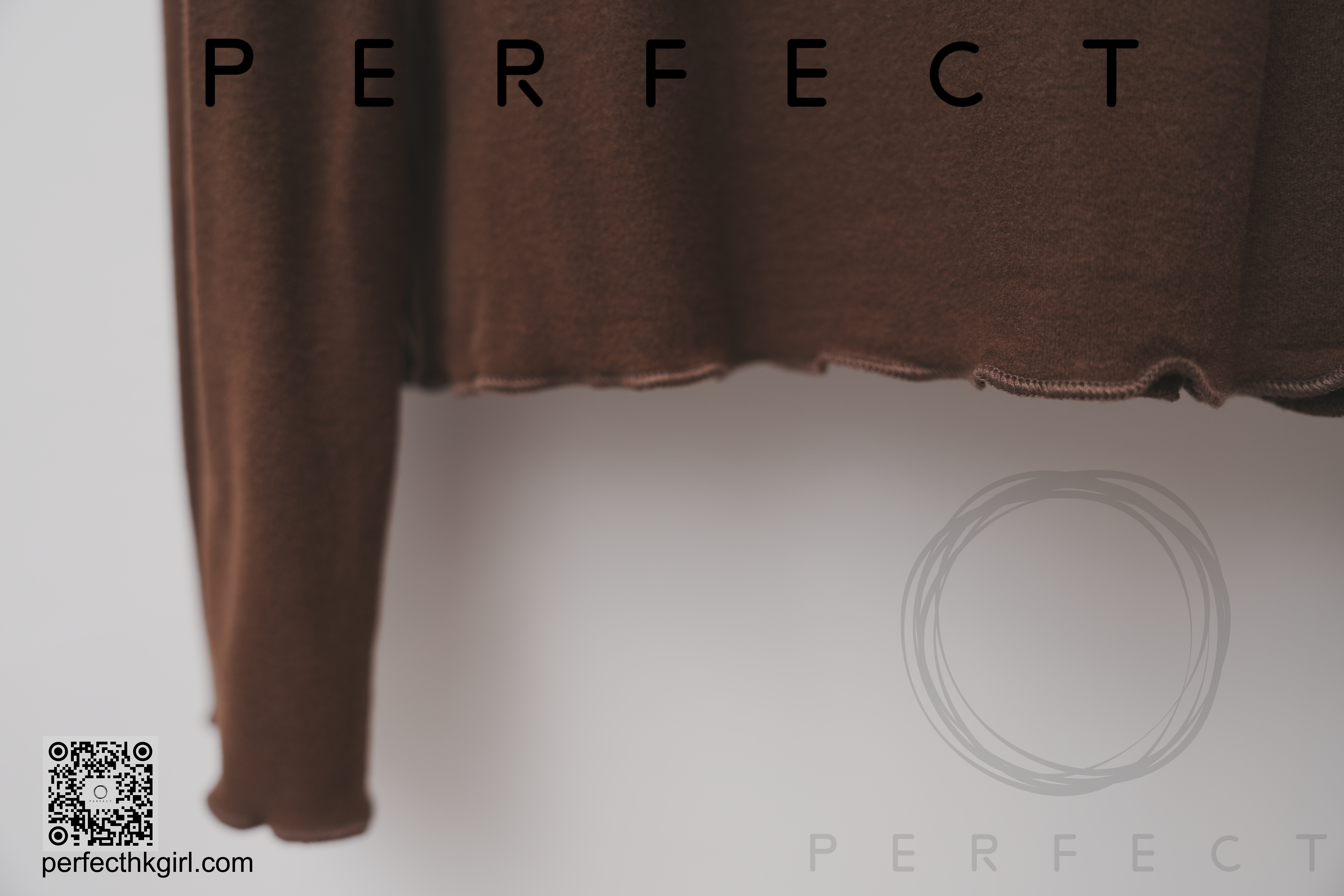 T0034_超滑身舒服花邊平領打底衫（卡其色）