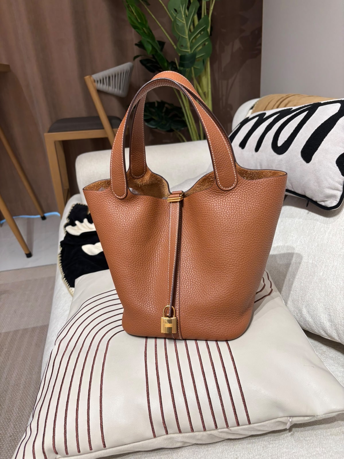 Hermes Picotin 22 Gold/Gold Stamp Z 100%Authentic, 98%New ✅收據副本✅Key Lock✅Dust bag