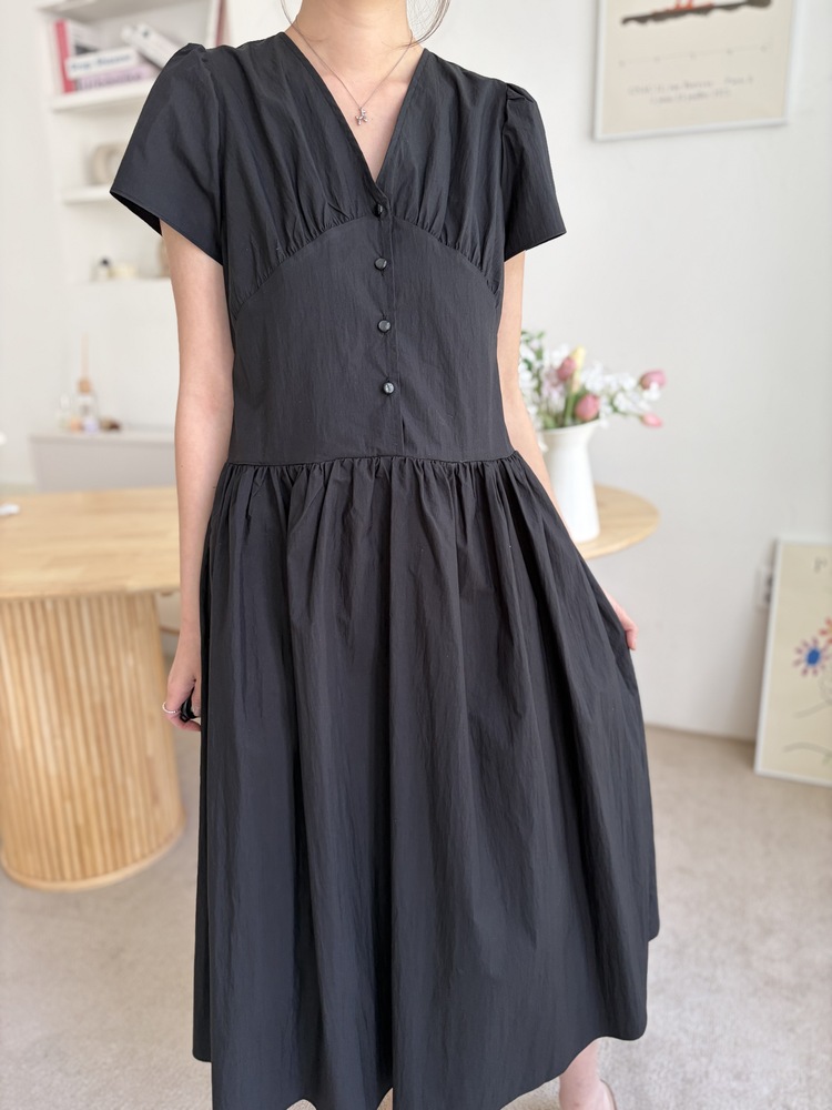 Airy Button Front Long Dress (Black)