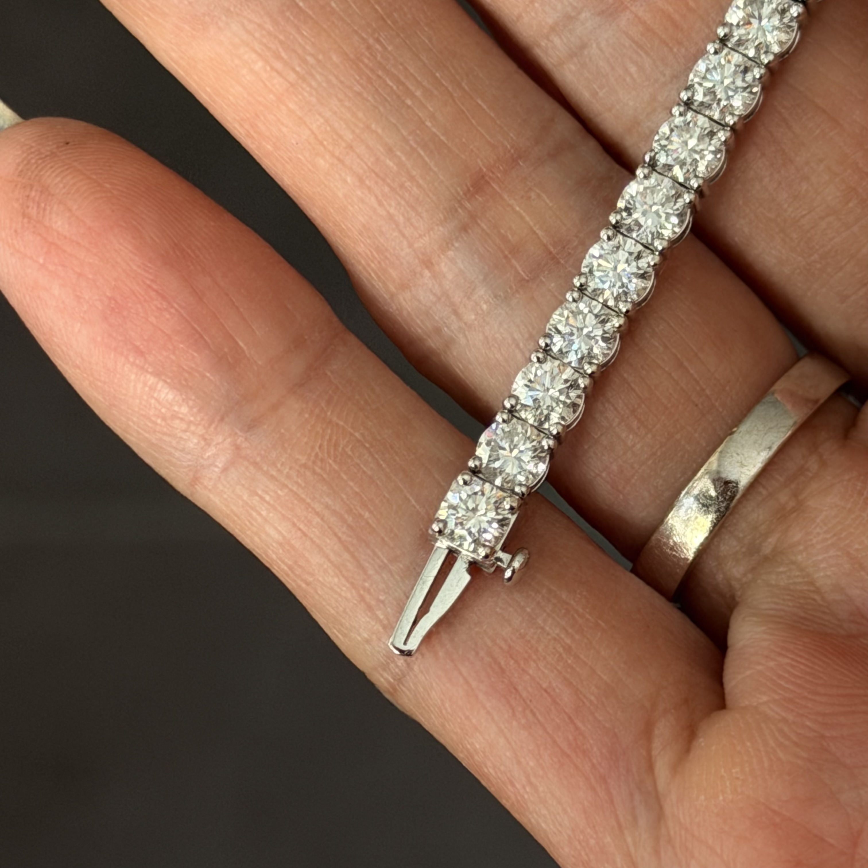 18K白金鑲培育鑽手鏈