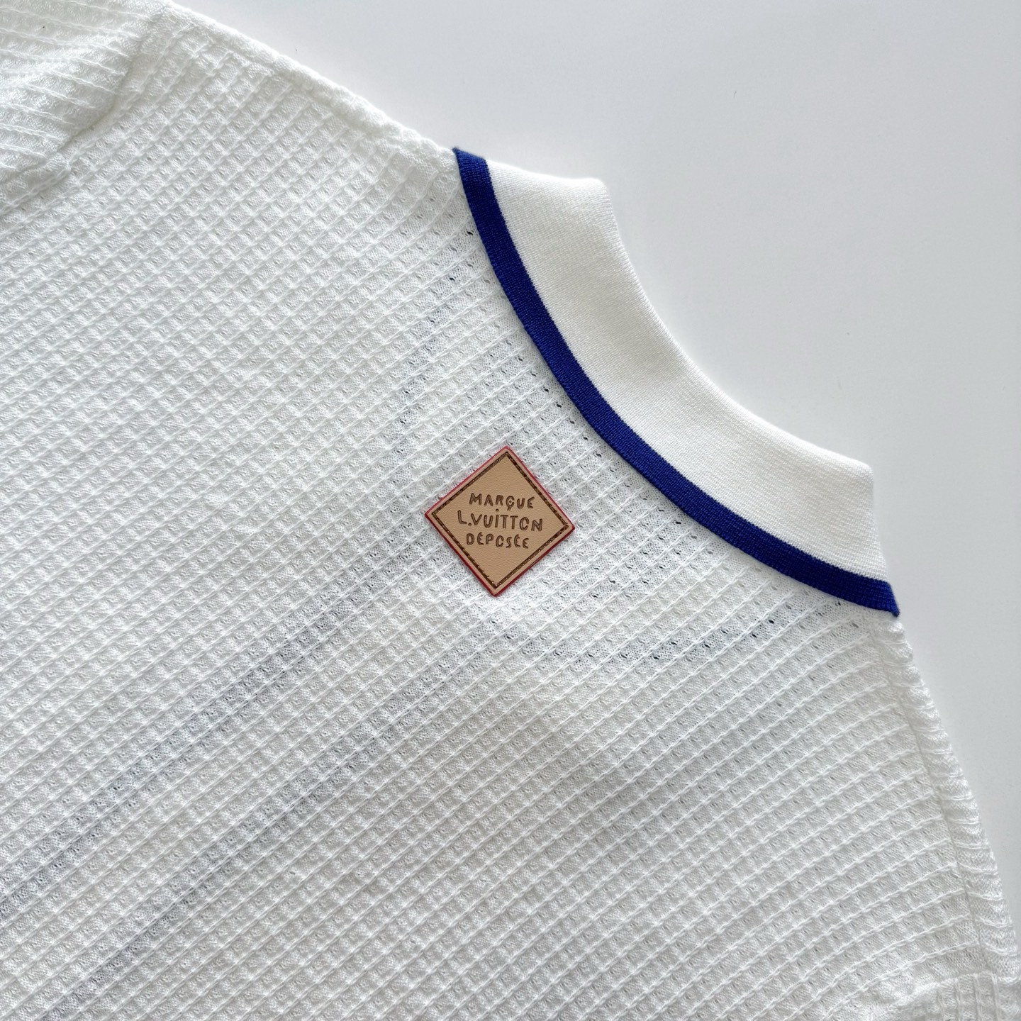 0525 L**V Waffle Signature Short-Sleeved Shirt 蜂巢紋翻領短袖襯衫⭕原單⭕