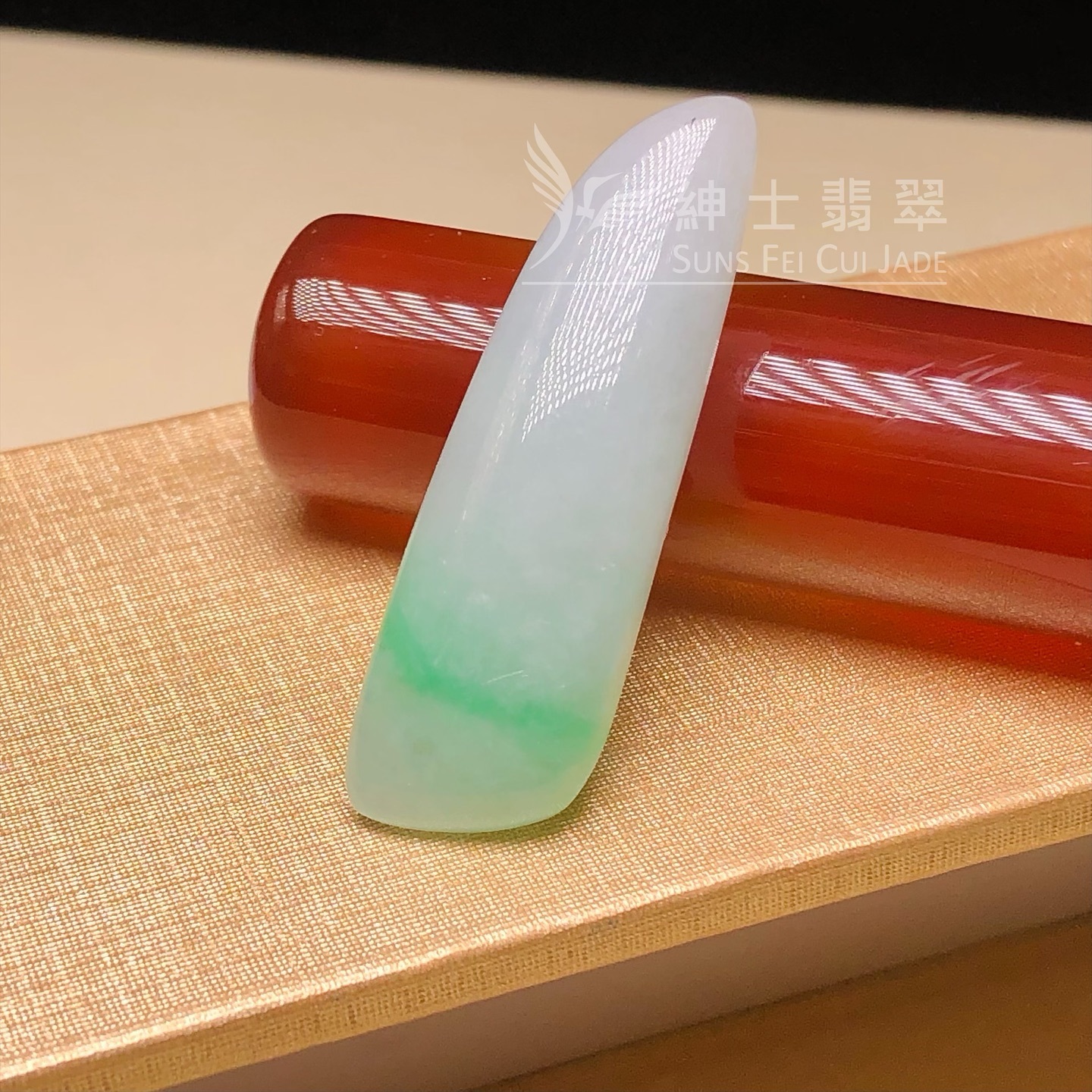 糯冰飄翠隨形件