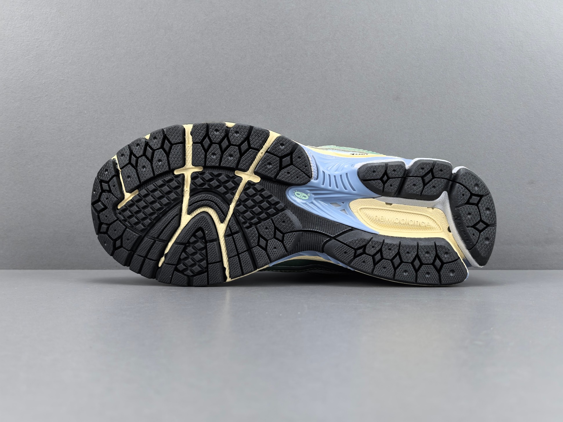 New Balance 1906R U1906RNE