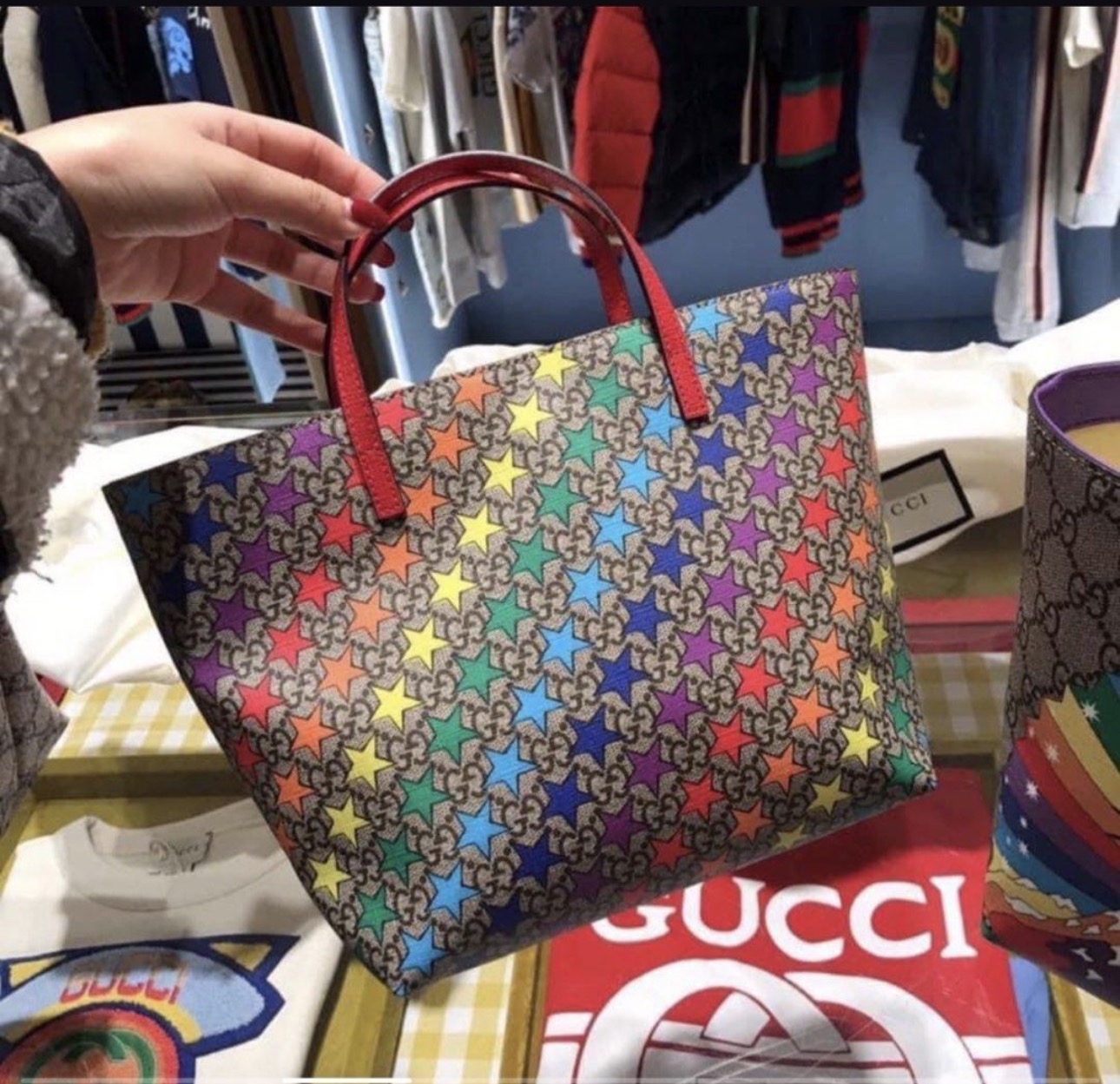 Gucci 彩虹星星手挽袋