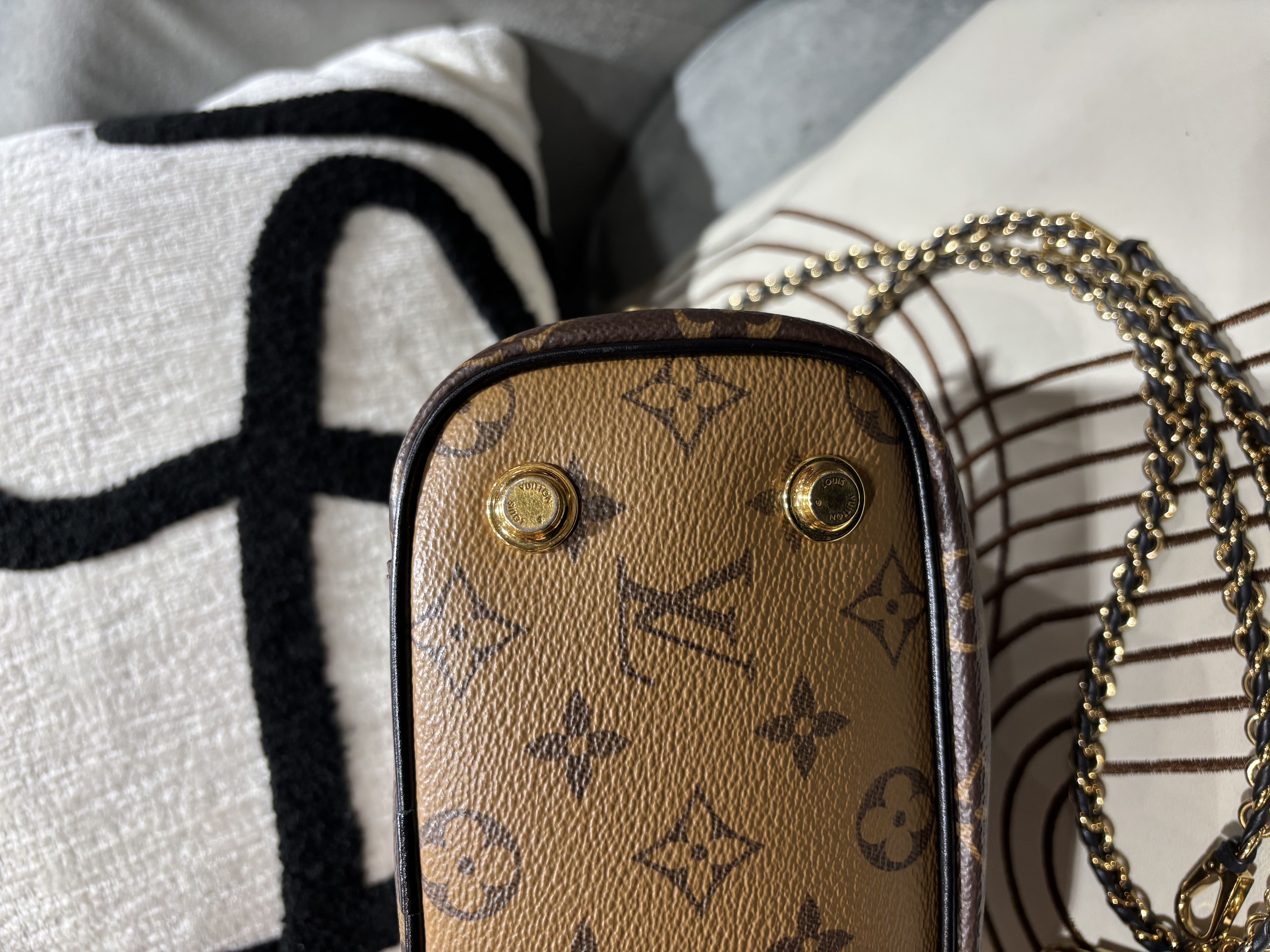 Lv Vanity PM Vanity Case M45165, Monogram Reverse 100%Authentic,92%new  ✅key lock ✅dust bag  