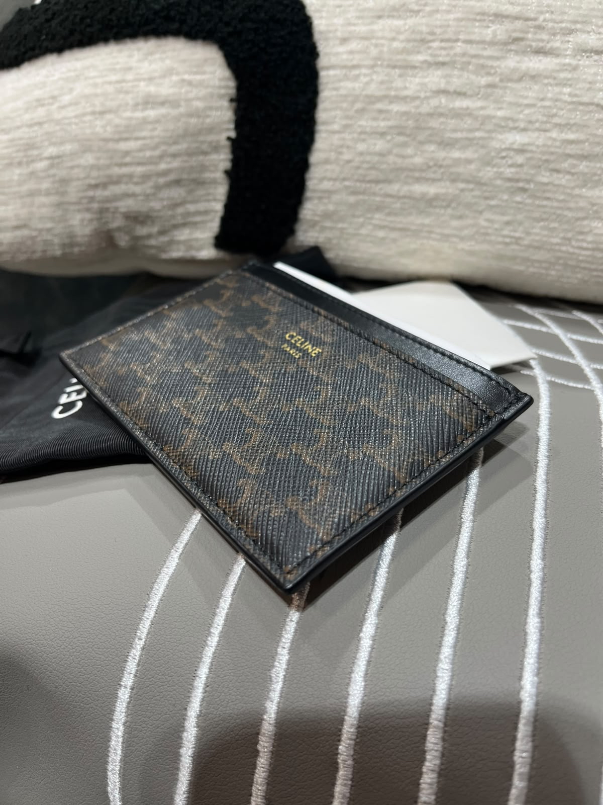 Celine Triomphe Card Holder Black 100%Authentic, 99%New ✅Booklet✅Dust bag