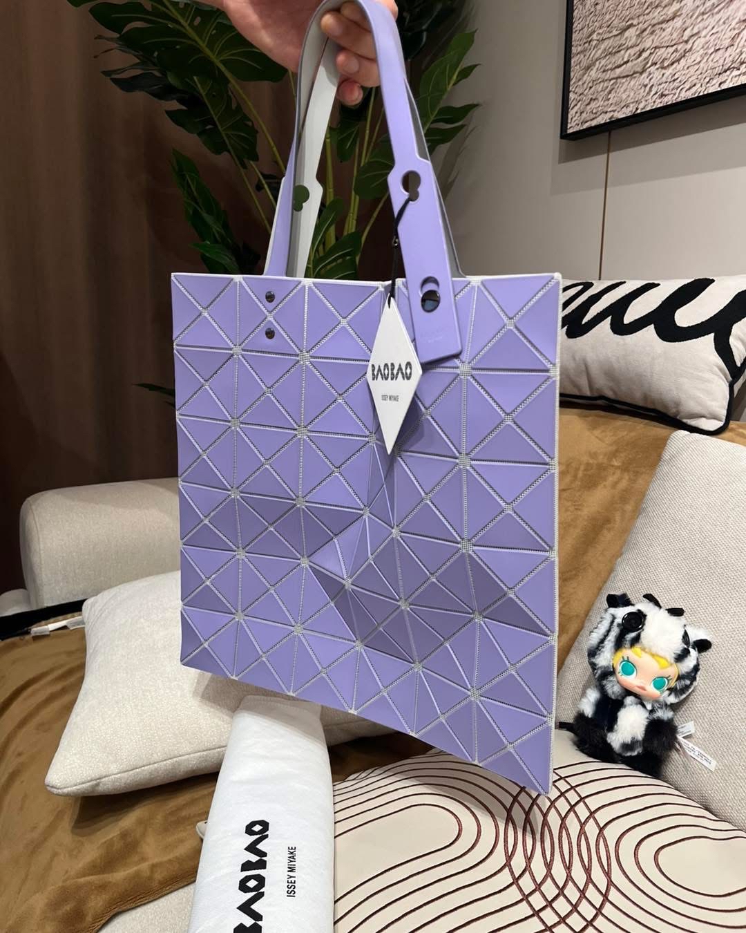 全新 Issey Miyake baobao tote LUCENT ONE-TONE ,100%Authentic ,unused全新未使用品 ✅收據  ✅證書✅dust bag
