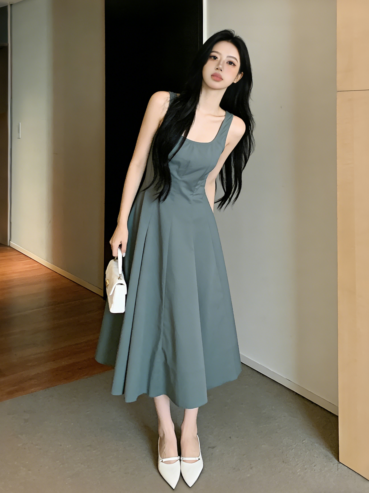 City Ease Midi Dress M138