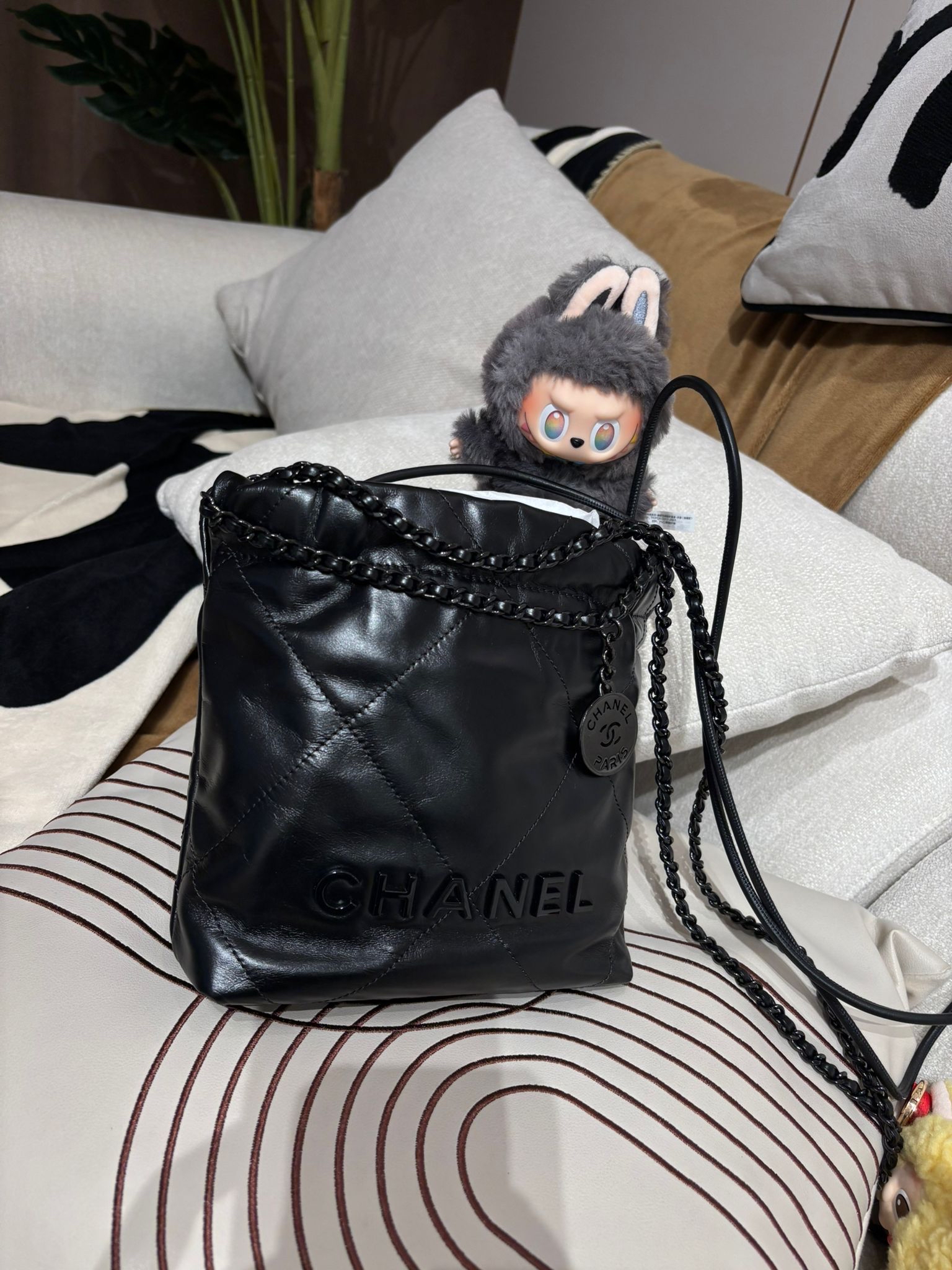 Chanel 22 Mini So Black Calfskin 100%Authentic, 98%New ✅收據副本✅晶片✅Dust bag✅Box