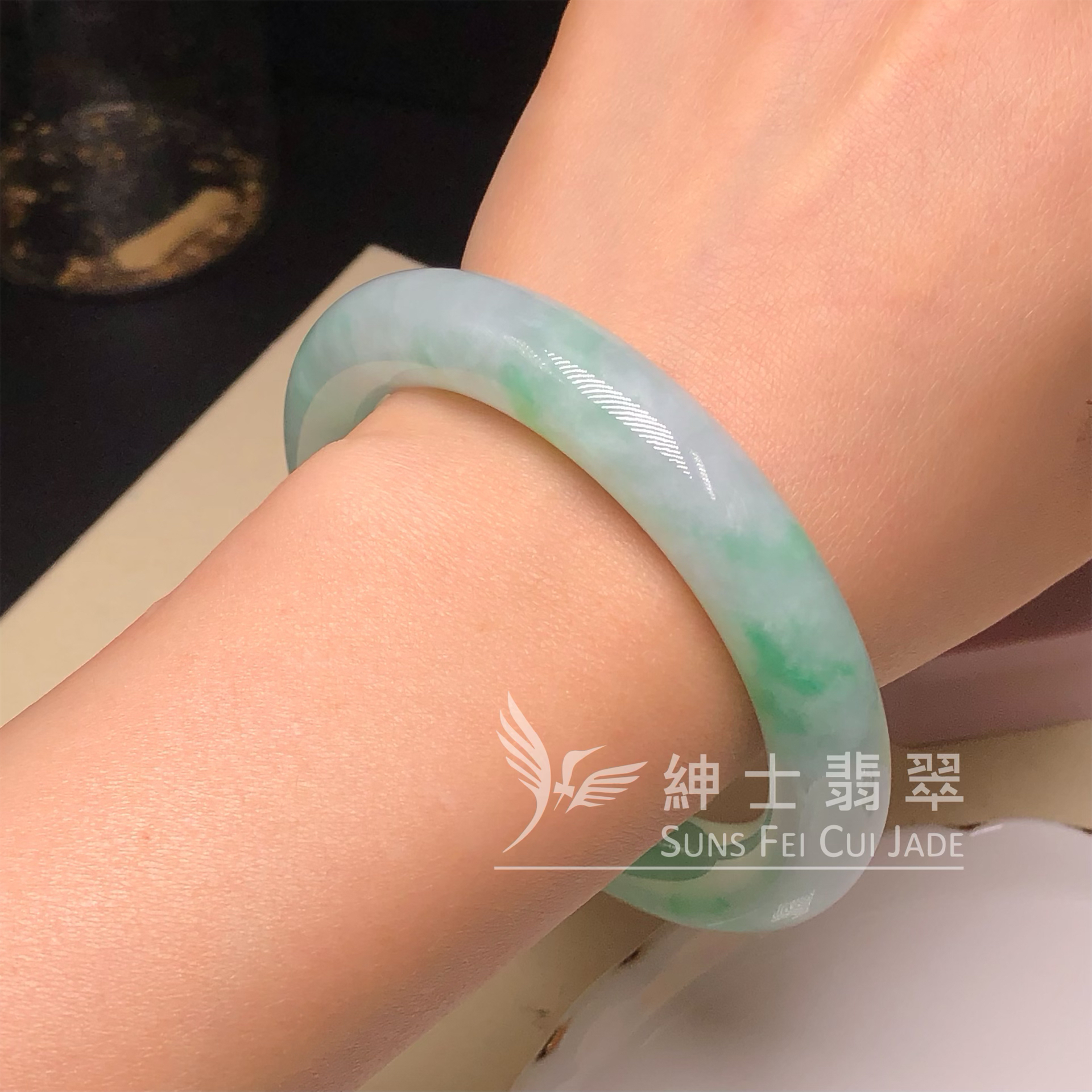 C06318 會卡飄翠圓鐲57mm 