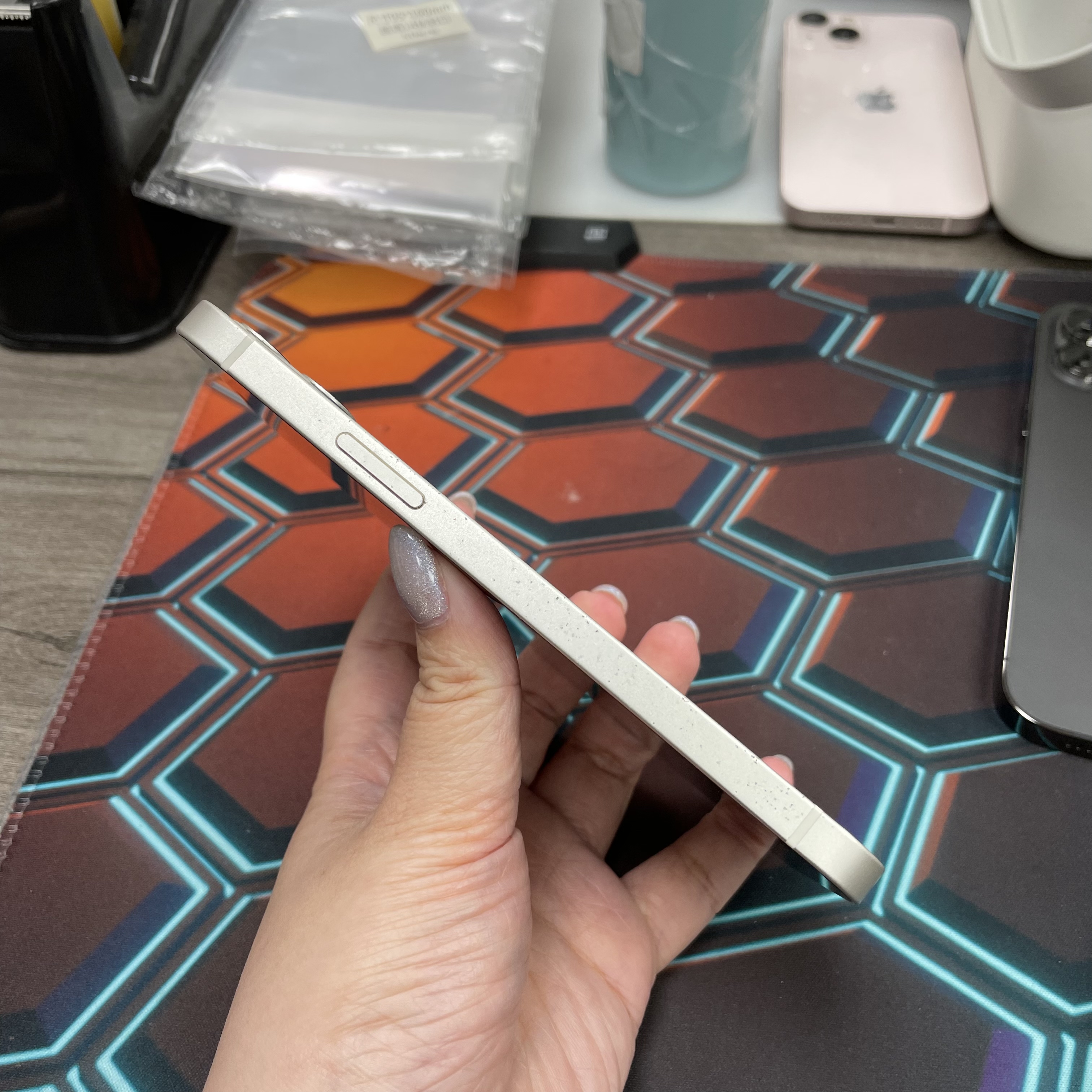 *6820 12 超靚機 128GB 電83 白色 white