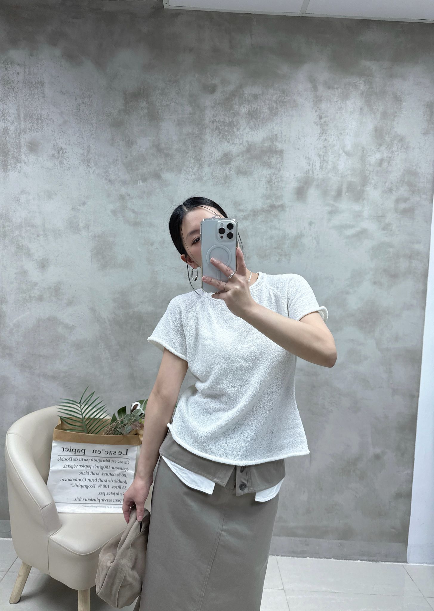 A09 捲邊凈色針織Top