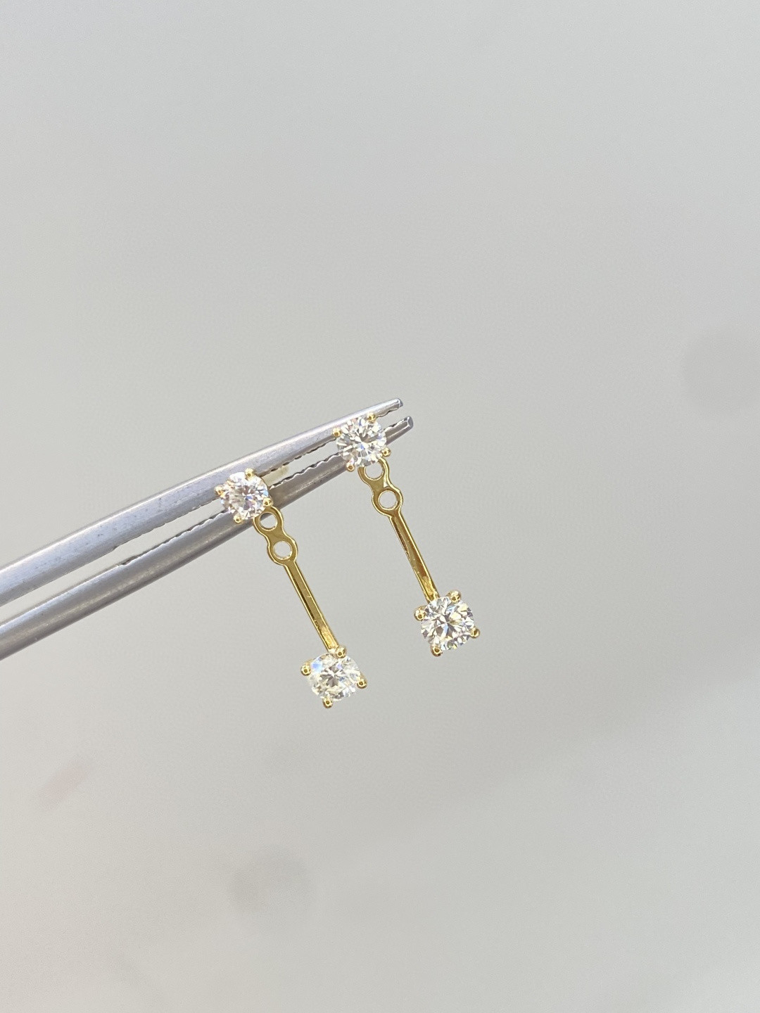 18K Diamond Earrings 