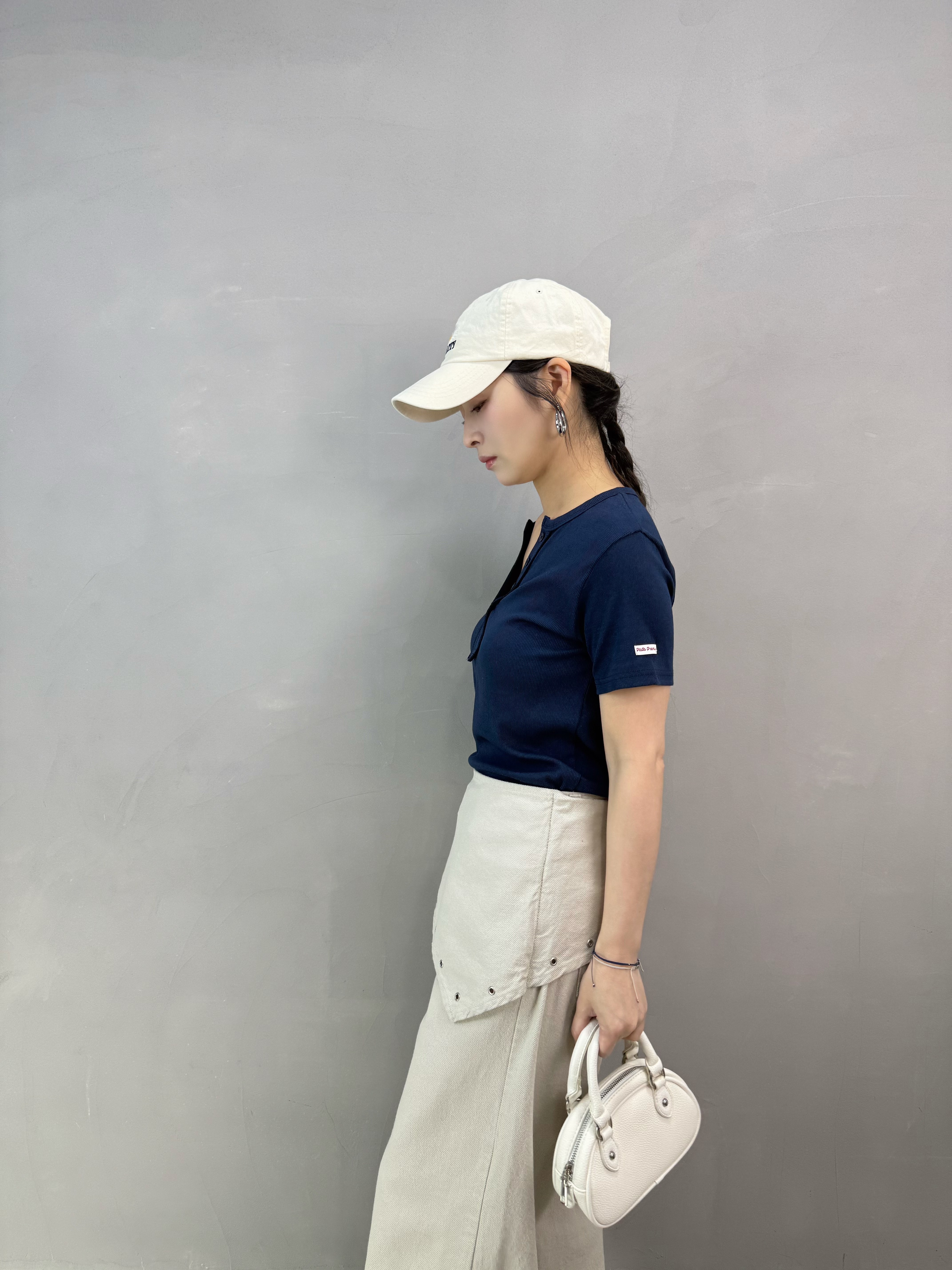 Z62 扣鈕暗紋Tee