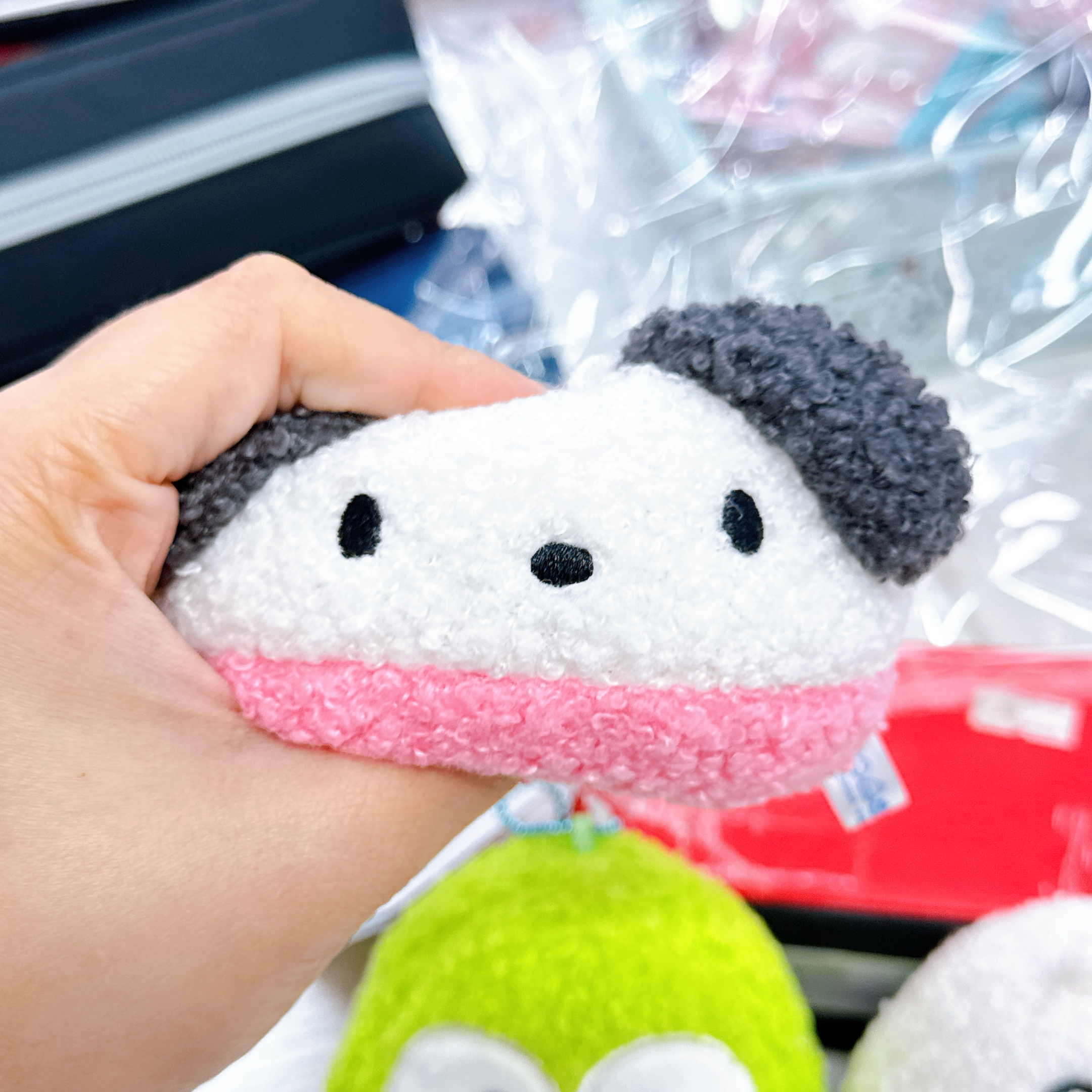 日本城同Sandy Pc狗 青蛙仔 ap鴨 減壓飯團公仔掛飾