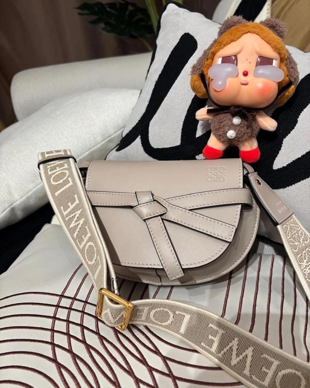 Loewe Mini Gate Calfskin Sand 100%Authentic, 98%New ✅Dust bag