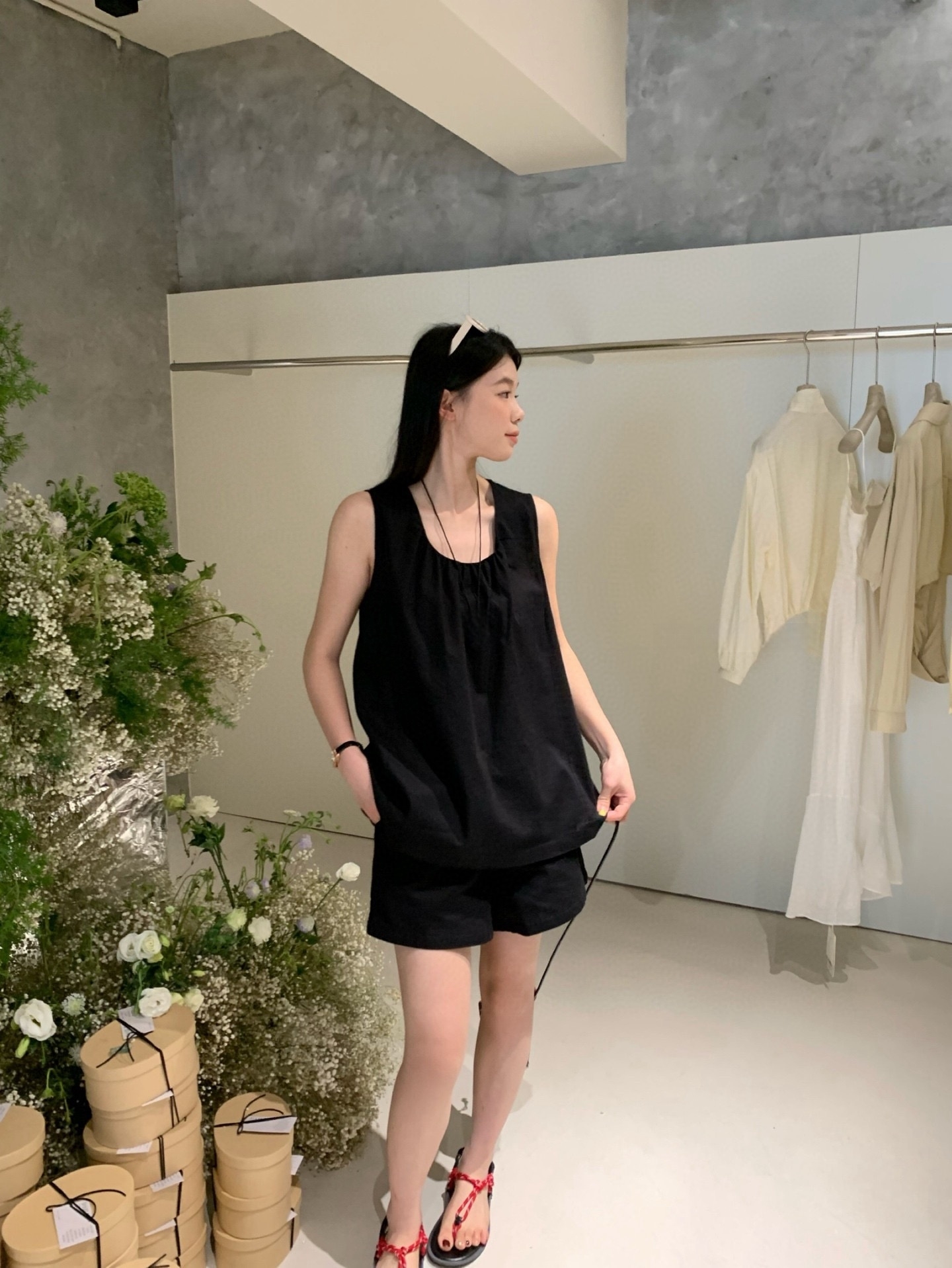 Clara Top + Bottom Set 法式慵懒风背心上衣+阔腿短裤套装 (3 colours)