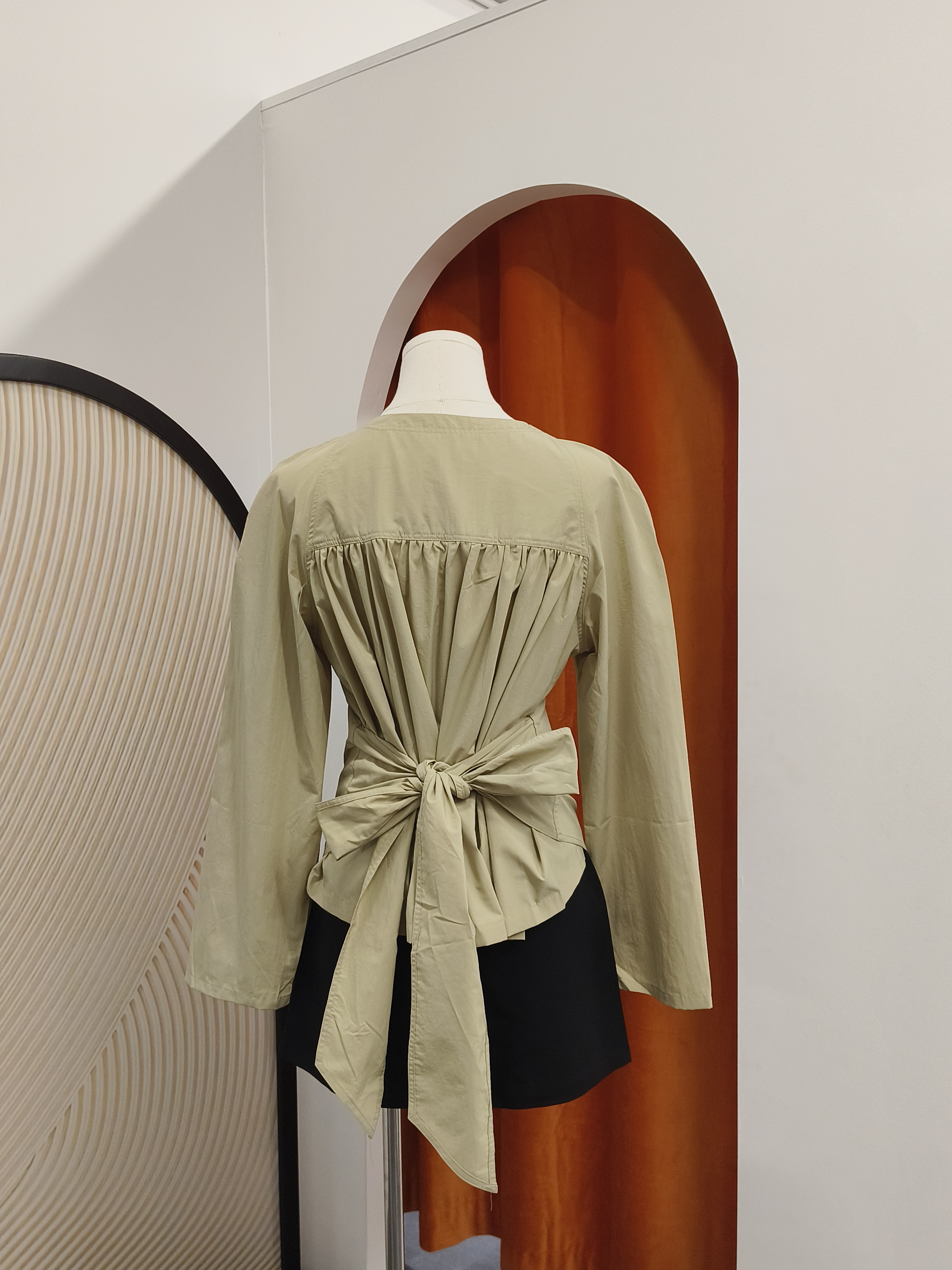 长袖绑带收腰上衣 Long Sleeve Tie Waist Shirt