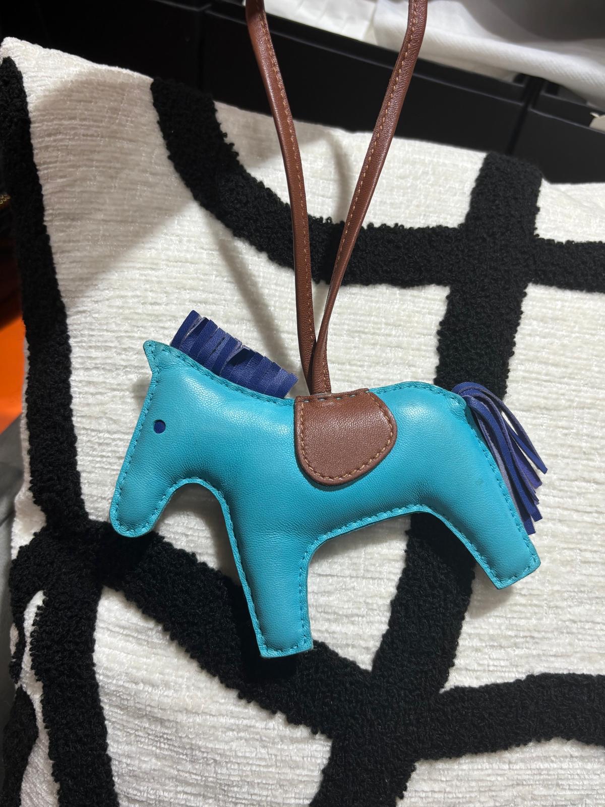 Hermes Rodeo MM 100%Authentic, 92%New ✅box