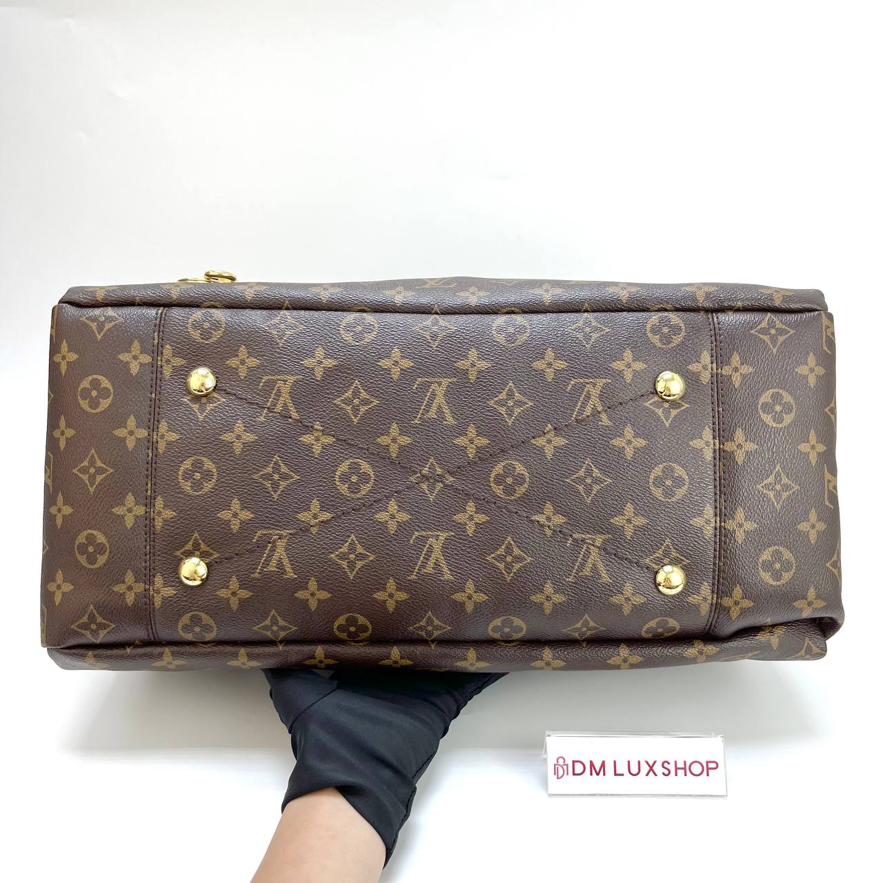 LV Monogram Artsy MM GHW