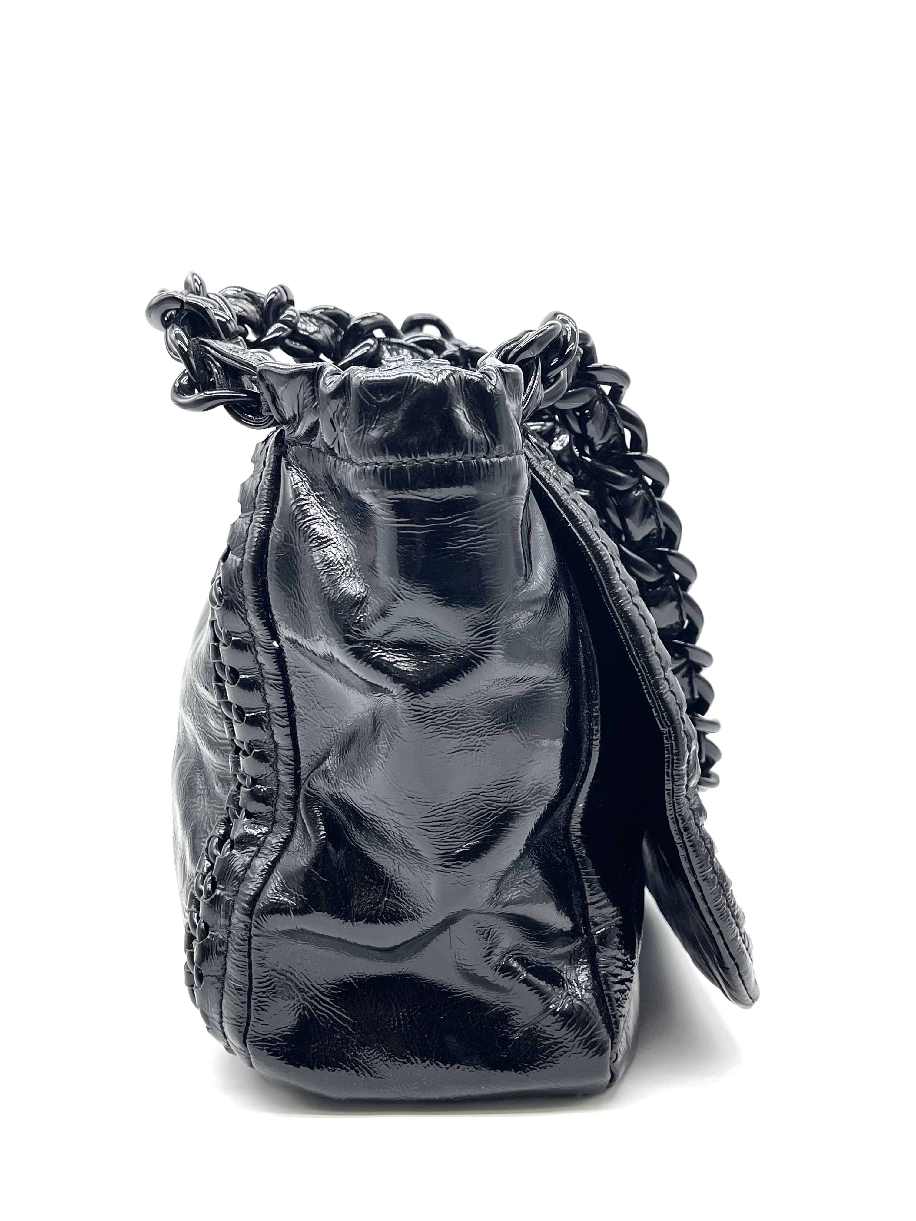 Pre-owned Chanel Black Patent Leather Luxe Ligne Flap Bag / Product Code: 26040308