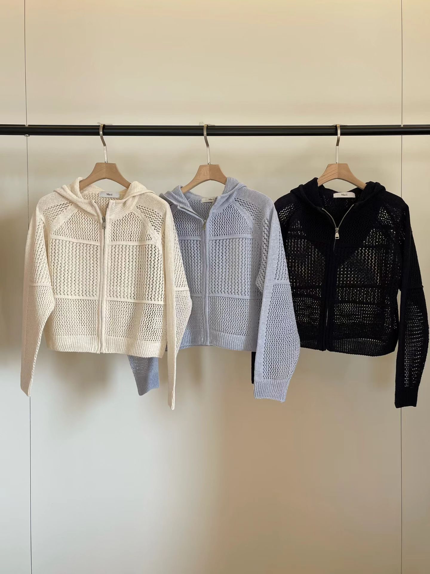 Knit zip outer