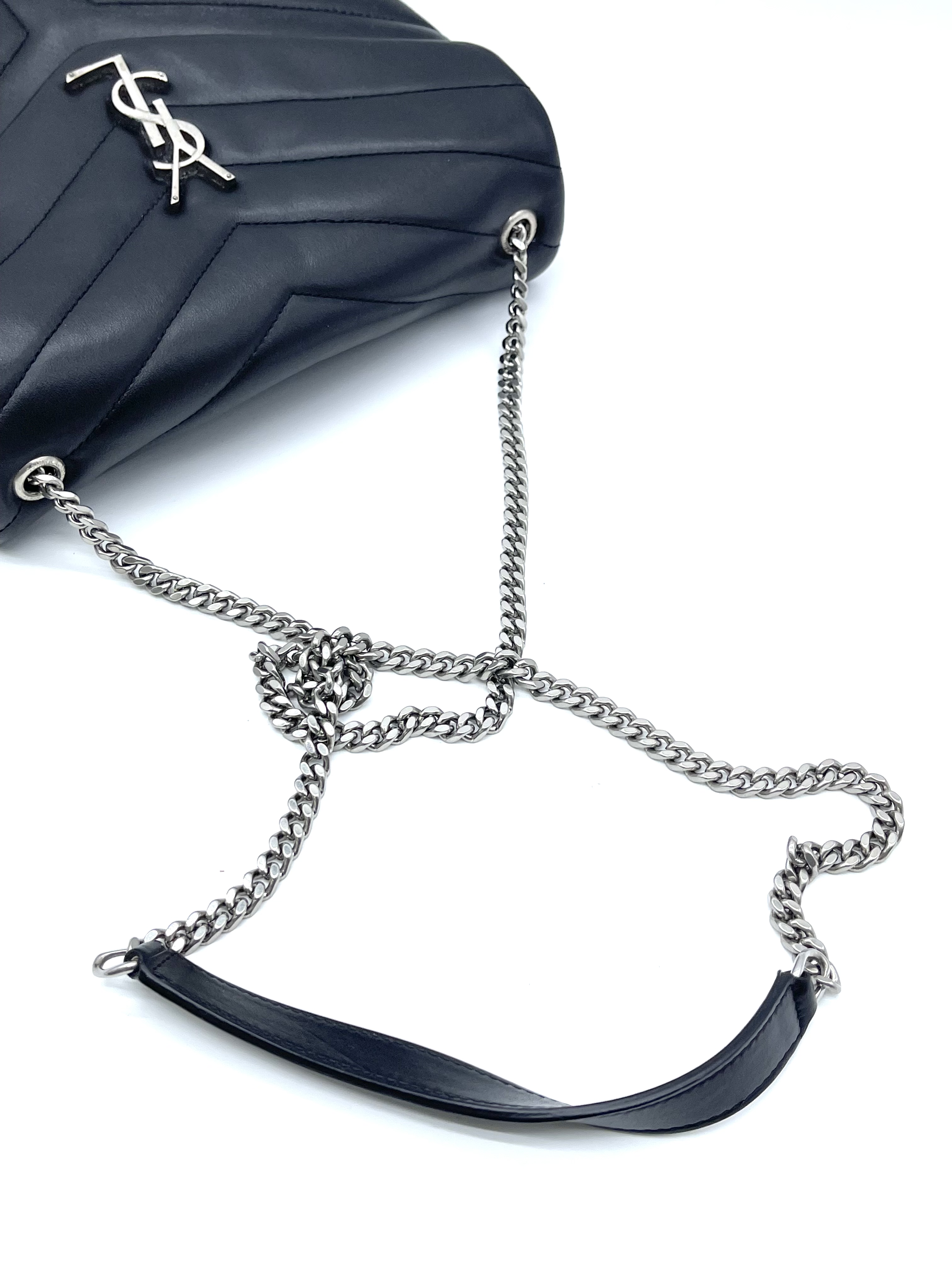 Pre-owned YSL Loulou : Product Code: 26032333