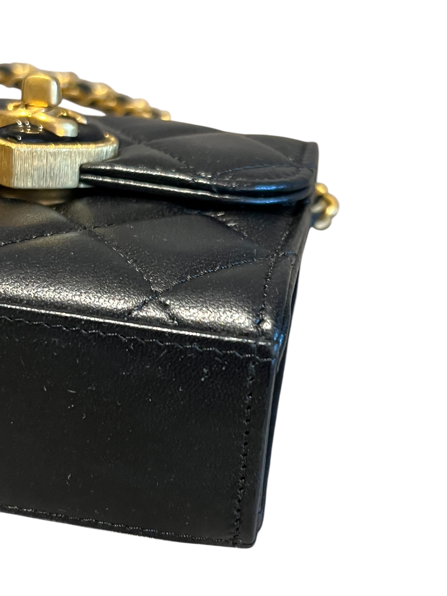 Pre-Owned CHANEL Coco Love CC Heart Clutch with Chain Mini / Product Code: T52101