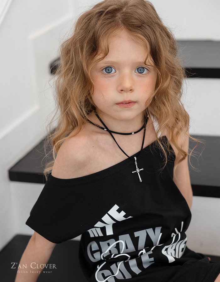 🇰🇷ZAN CLOVER one piece