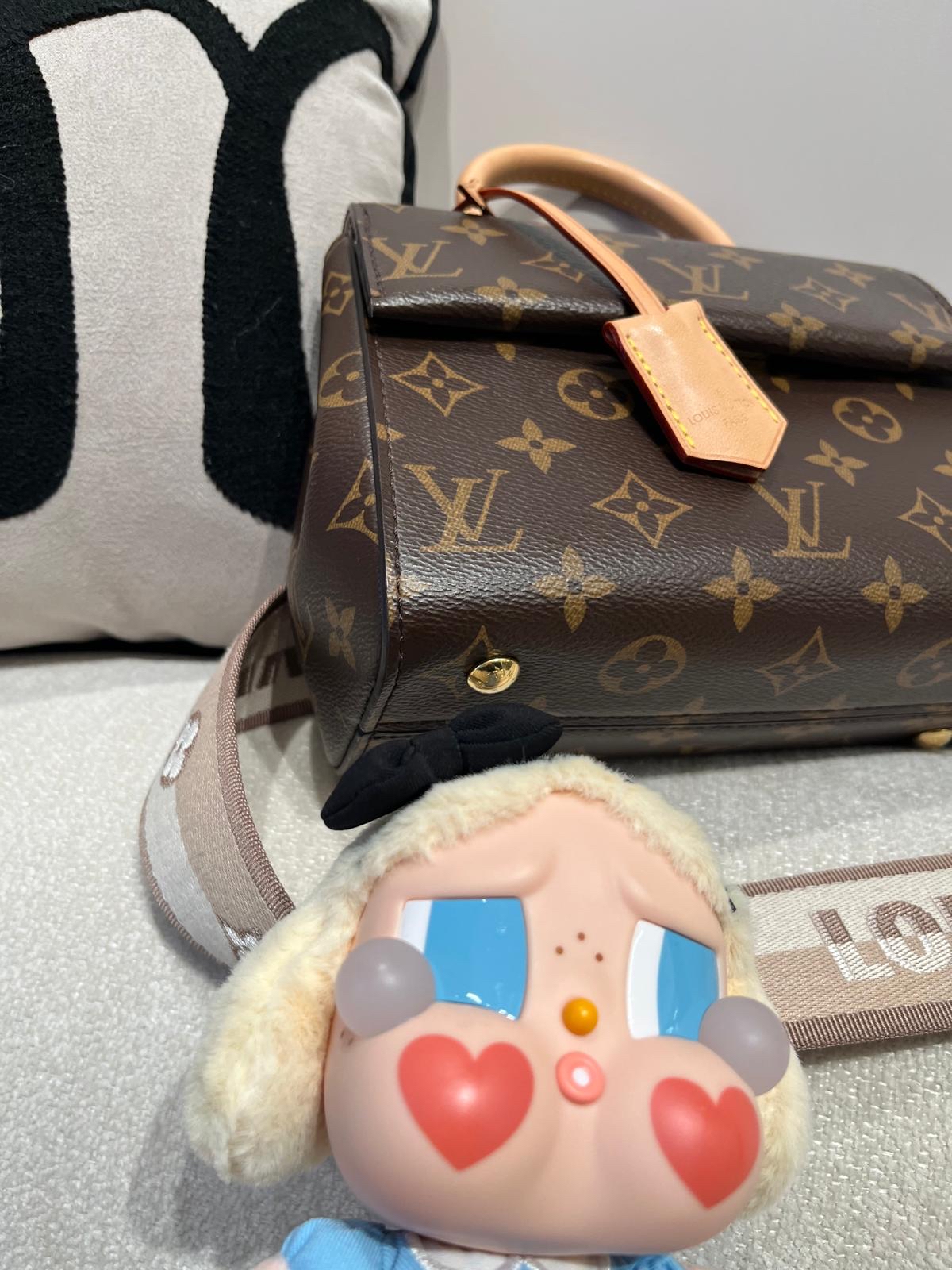LV Cluny Mini Bag Monogram 100%Authentic, 98%New ✅Key Lock✅Dust bag 