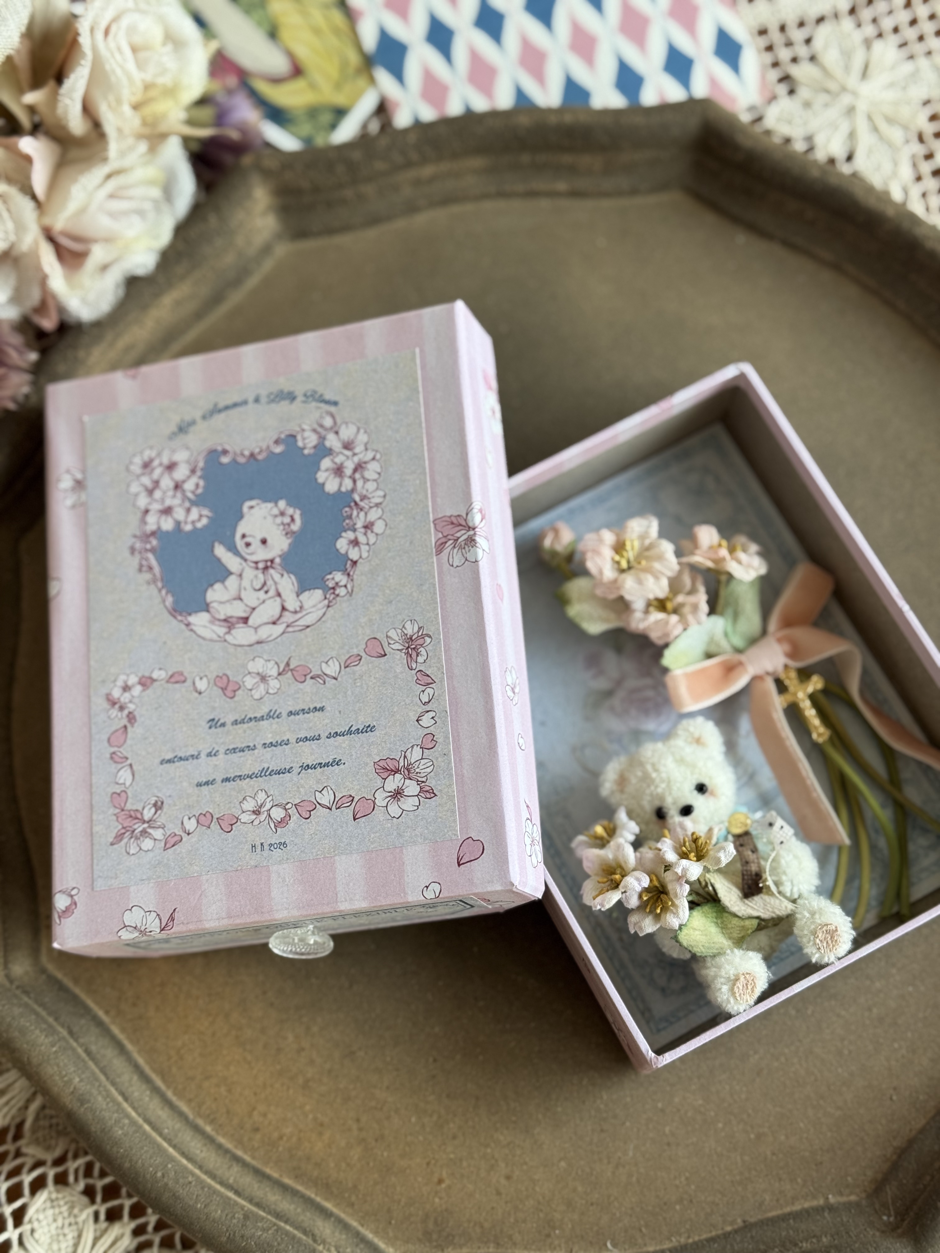 Lilly Bloom x Miss Summer - Collab box set 櫻花小熊胸針組合B