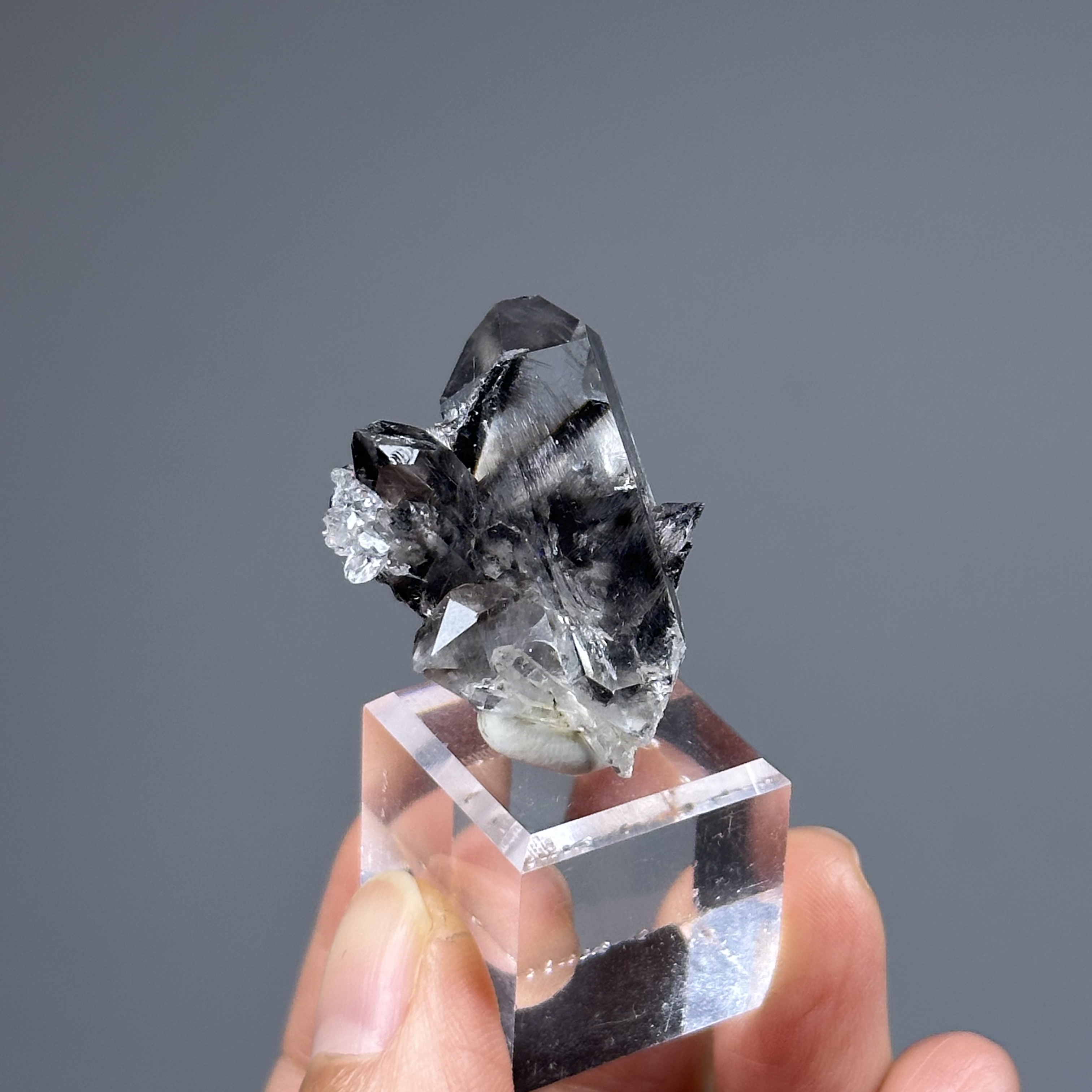 黑銀鈦水晶簇 - Brookite and Rutile Quartz | RU014