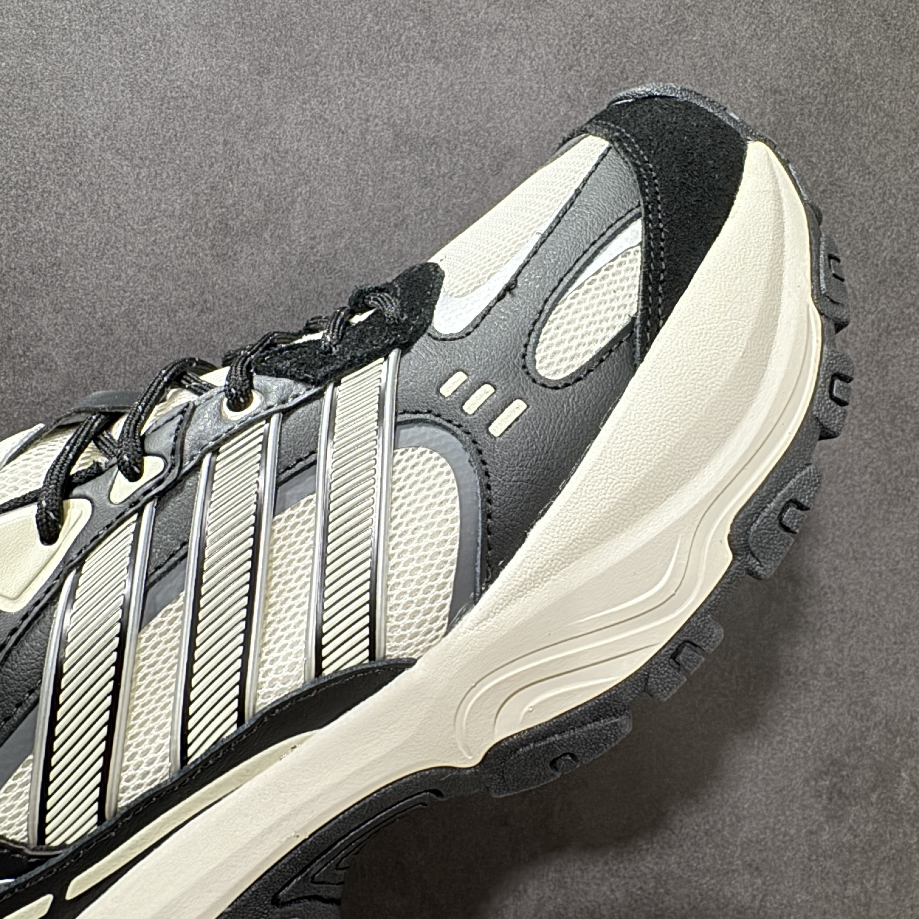 Adidas Shadow Fever JP8445