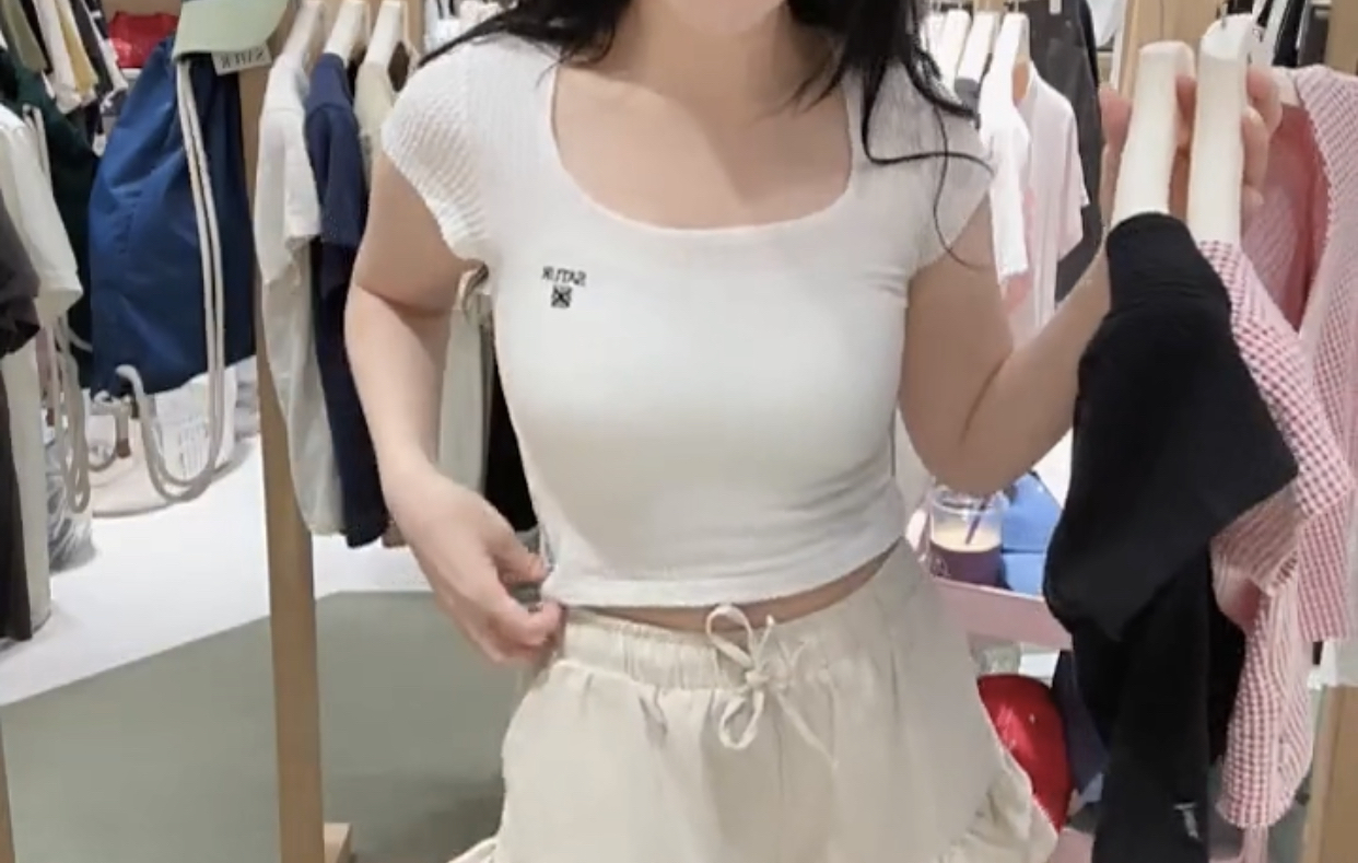 韓國人氣品牌Satur#ff3649