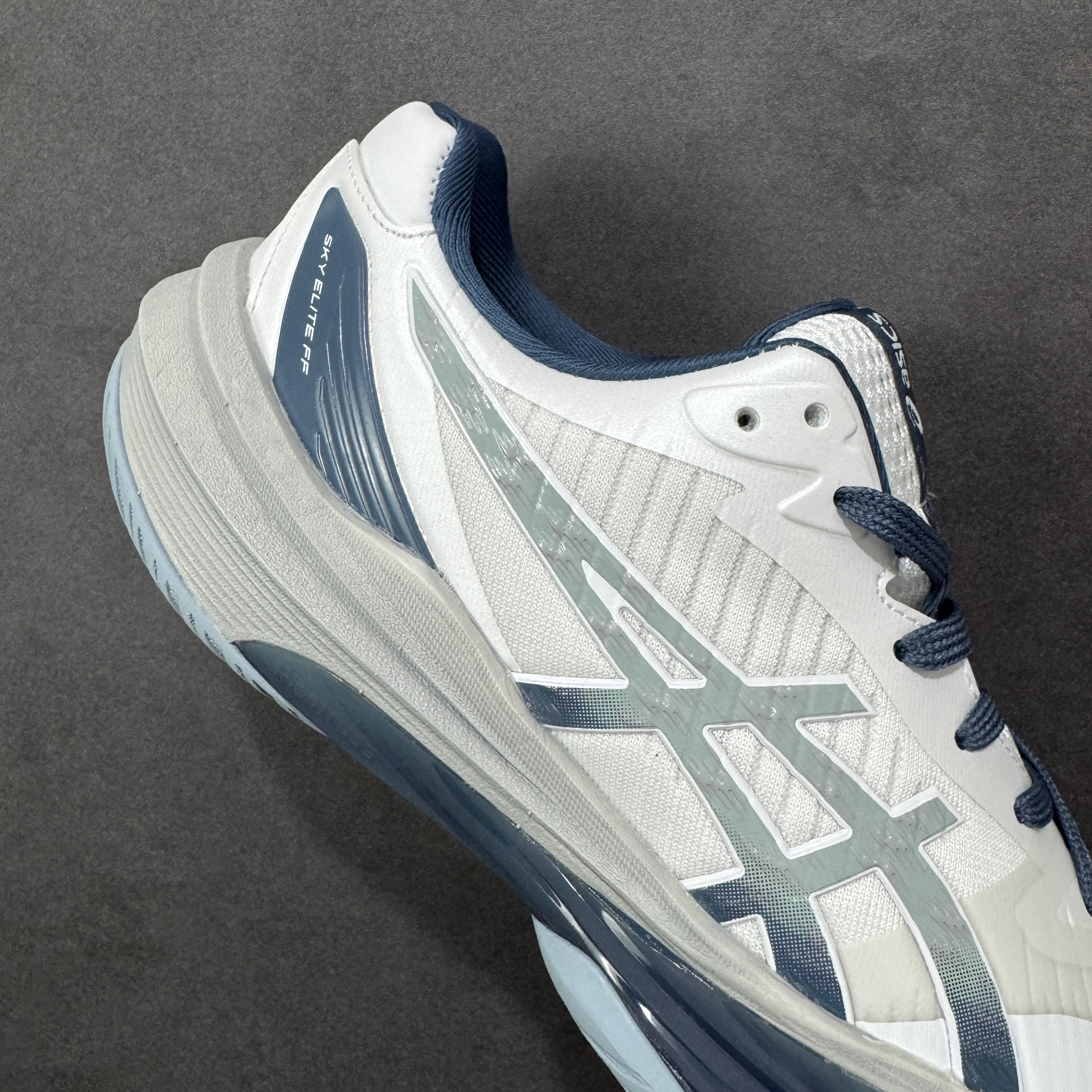 Asics Sky Elite FF 3