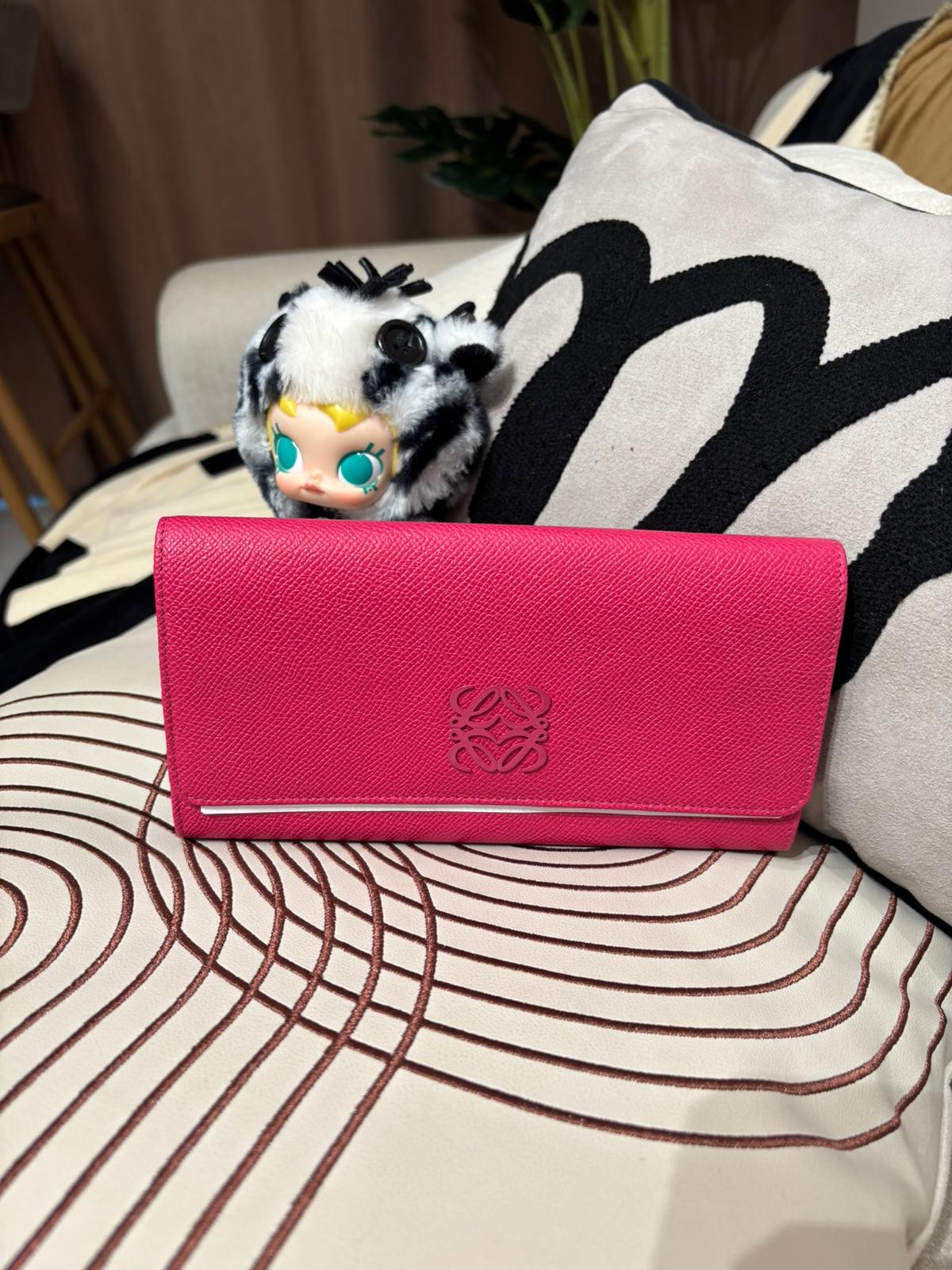 Loewe Long Wallet Calfskin 100%Authentic, 99%New ✅Dust bag