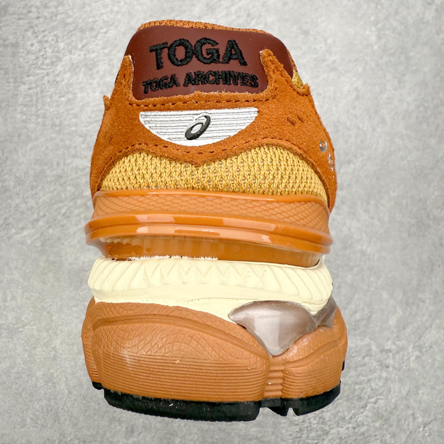 Toga x Asics Gel-Cumulus 16