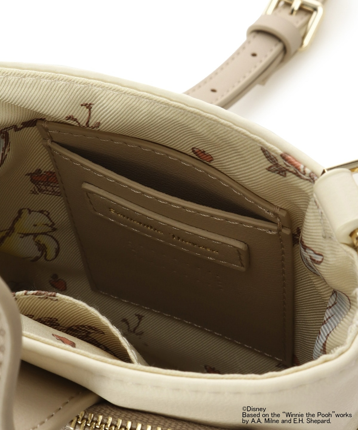 🌸 【預訂】 Samantha Thavasa x Winnie the Pooh - Smartphone Shoulder Bag