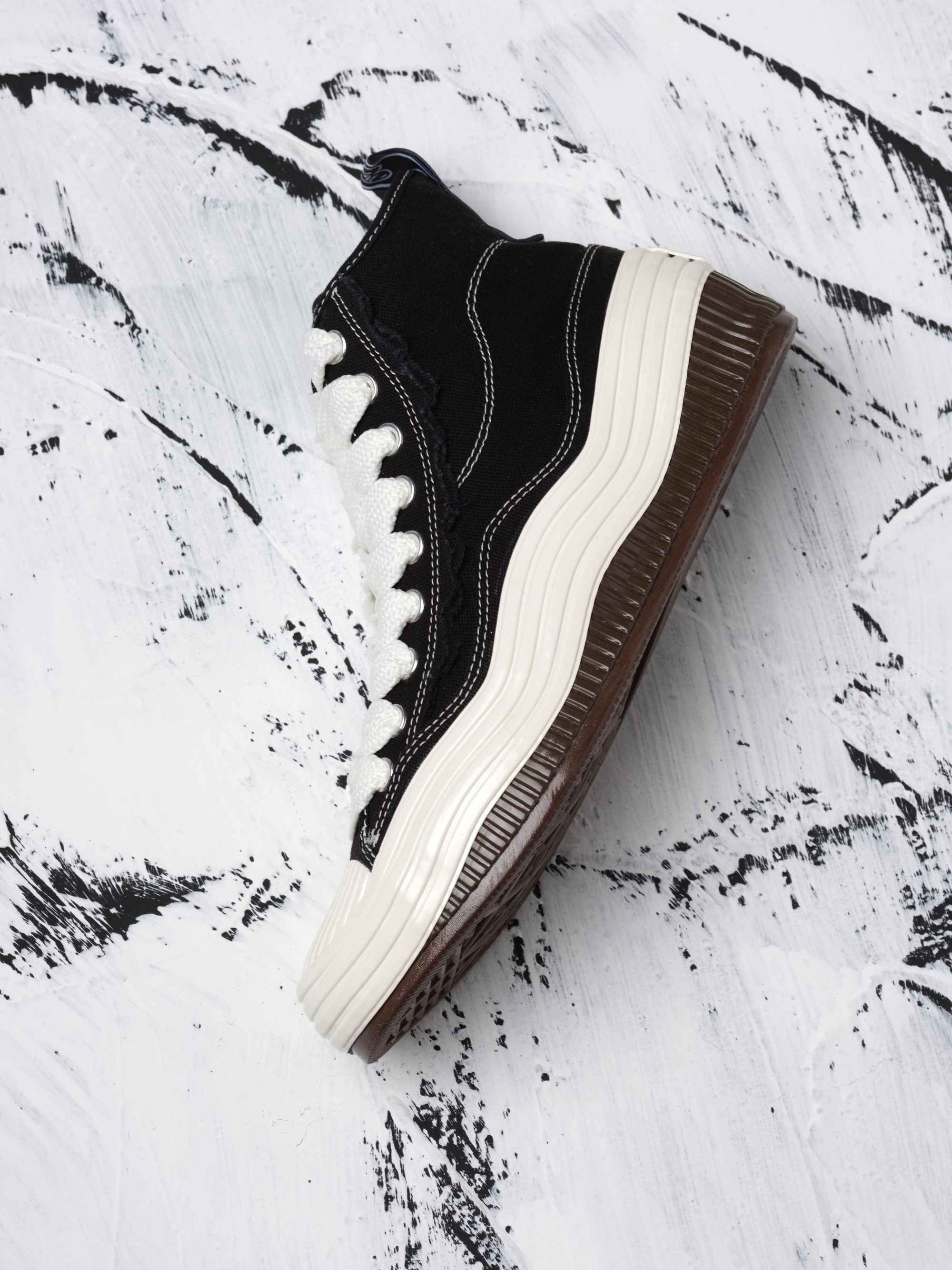 FIRST LOVE Mid (Black) 