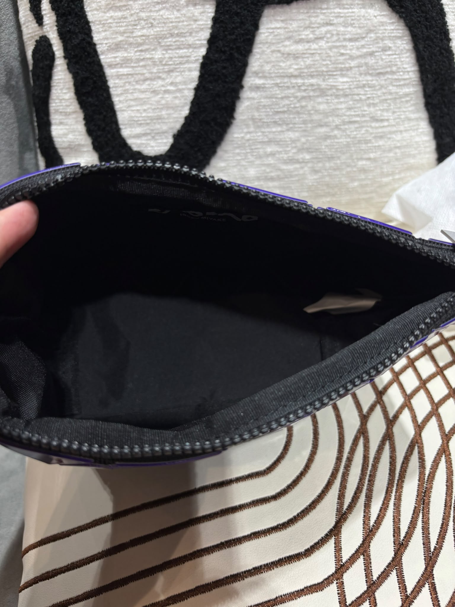 Issey Miyake 化妝袋 Pouch 100%Authentic, 99%New 