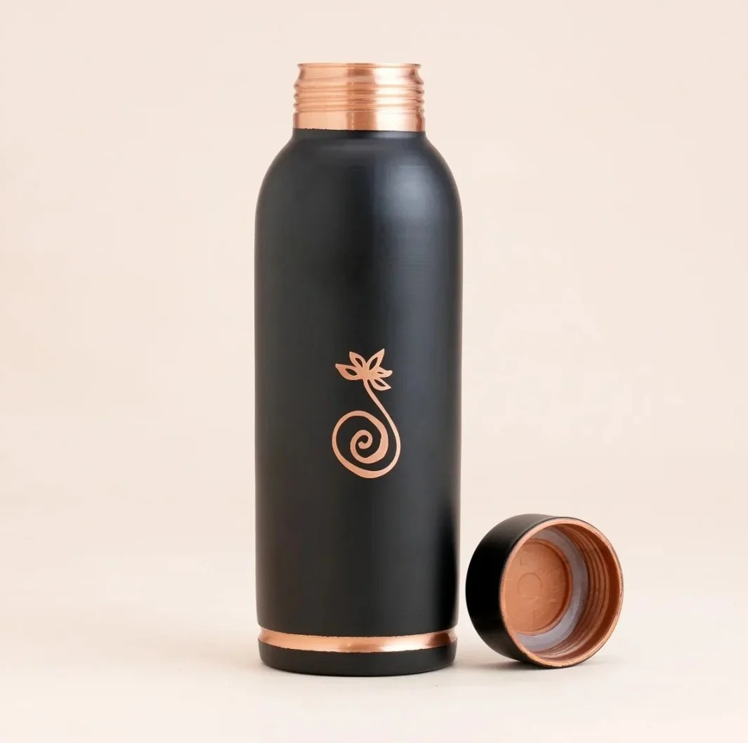 Isha Life-  印度純銅水壺 700ml (黑色/蓮花) (壺蓋有瑕疵) India Pure Copper Bottle (Black/ Lotus)