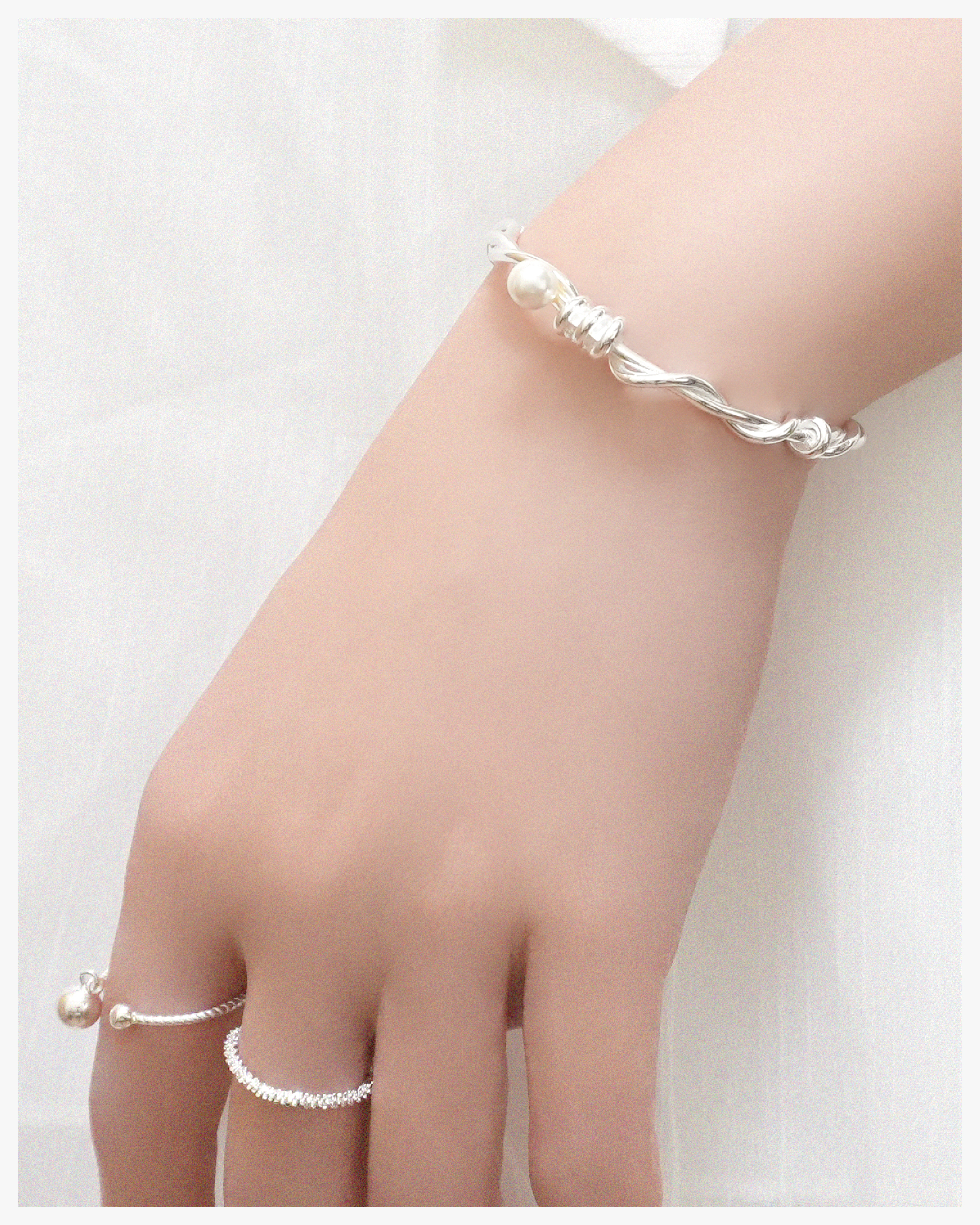 Gentle Twist Pearl Cuff Bracelet