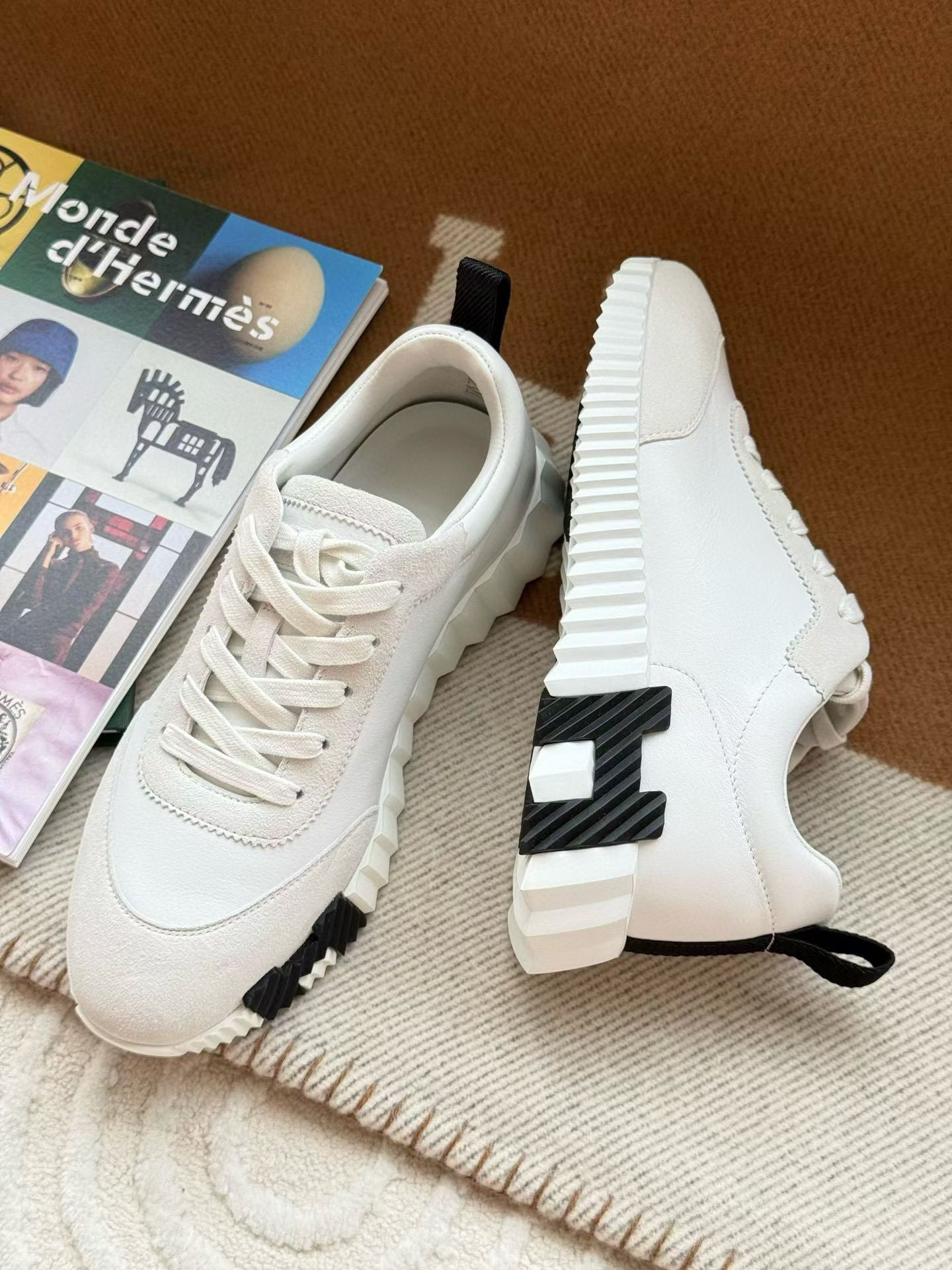 配貨價✨ Hermes Bouncing Sneakers  熊貓🐼色 男女同款 🔖WhatsApp check size 