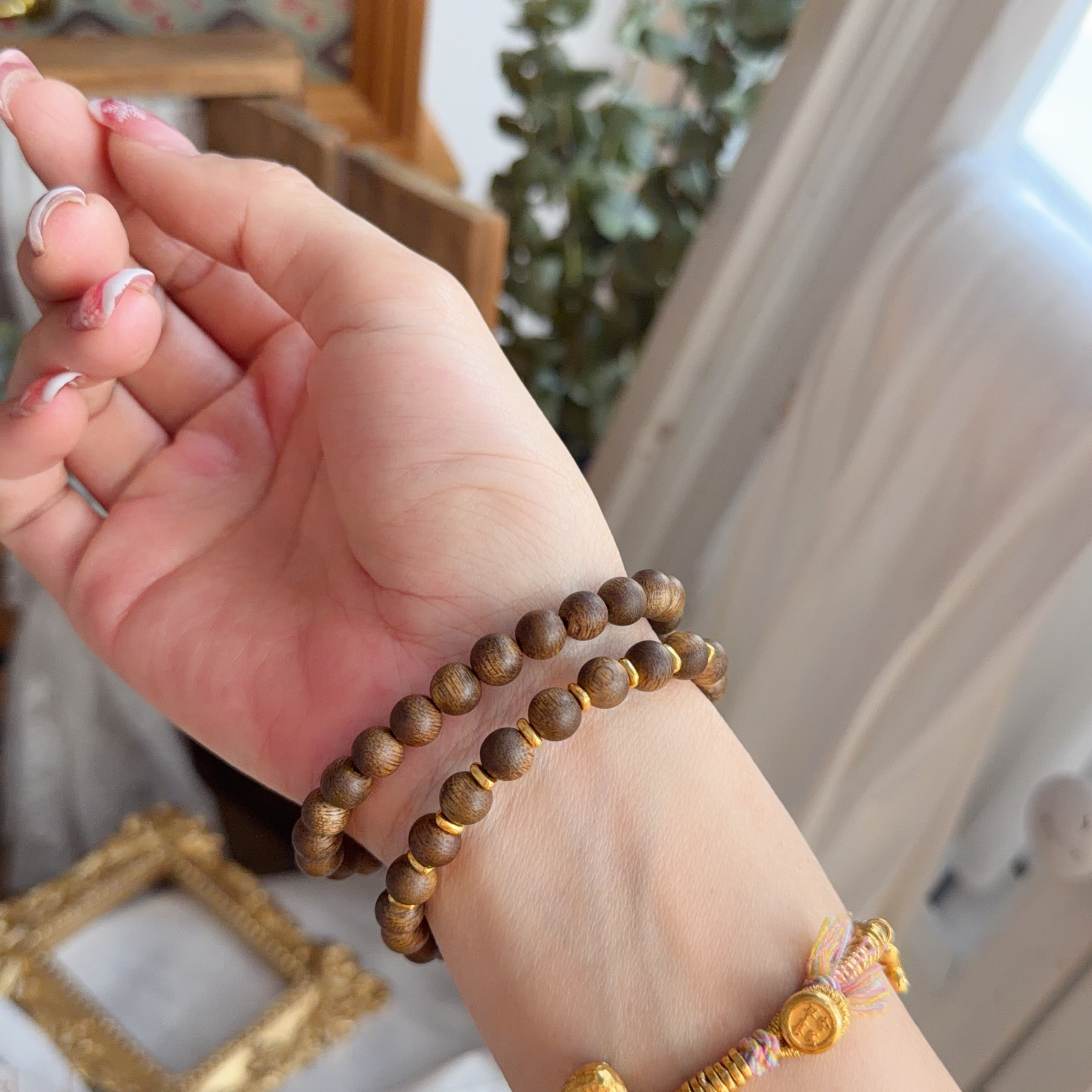 999足金襯6mm越南沉香手串