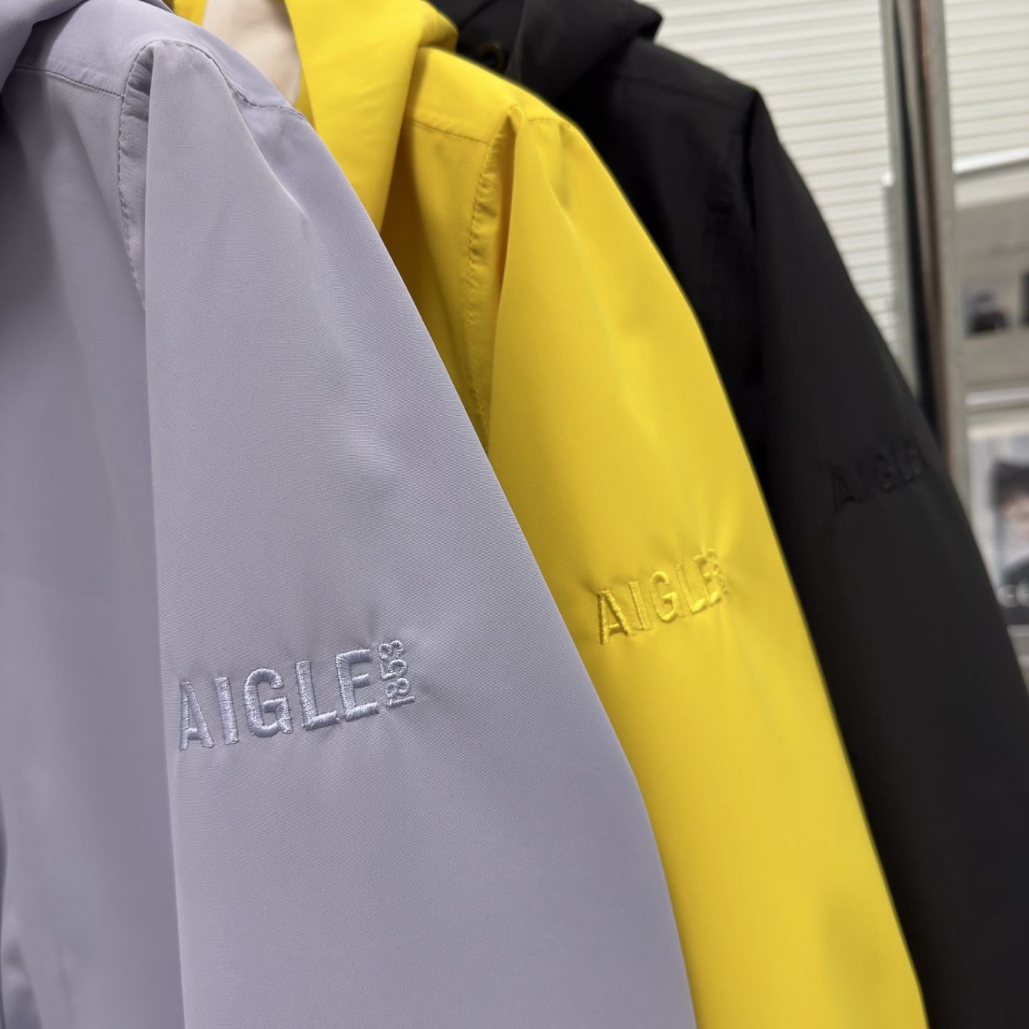 法國 AIGLE 連帽收腰衛鋒衣外套