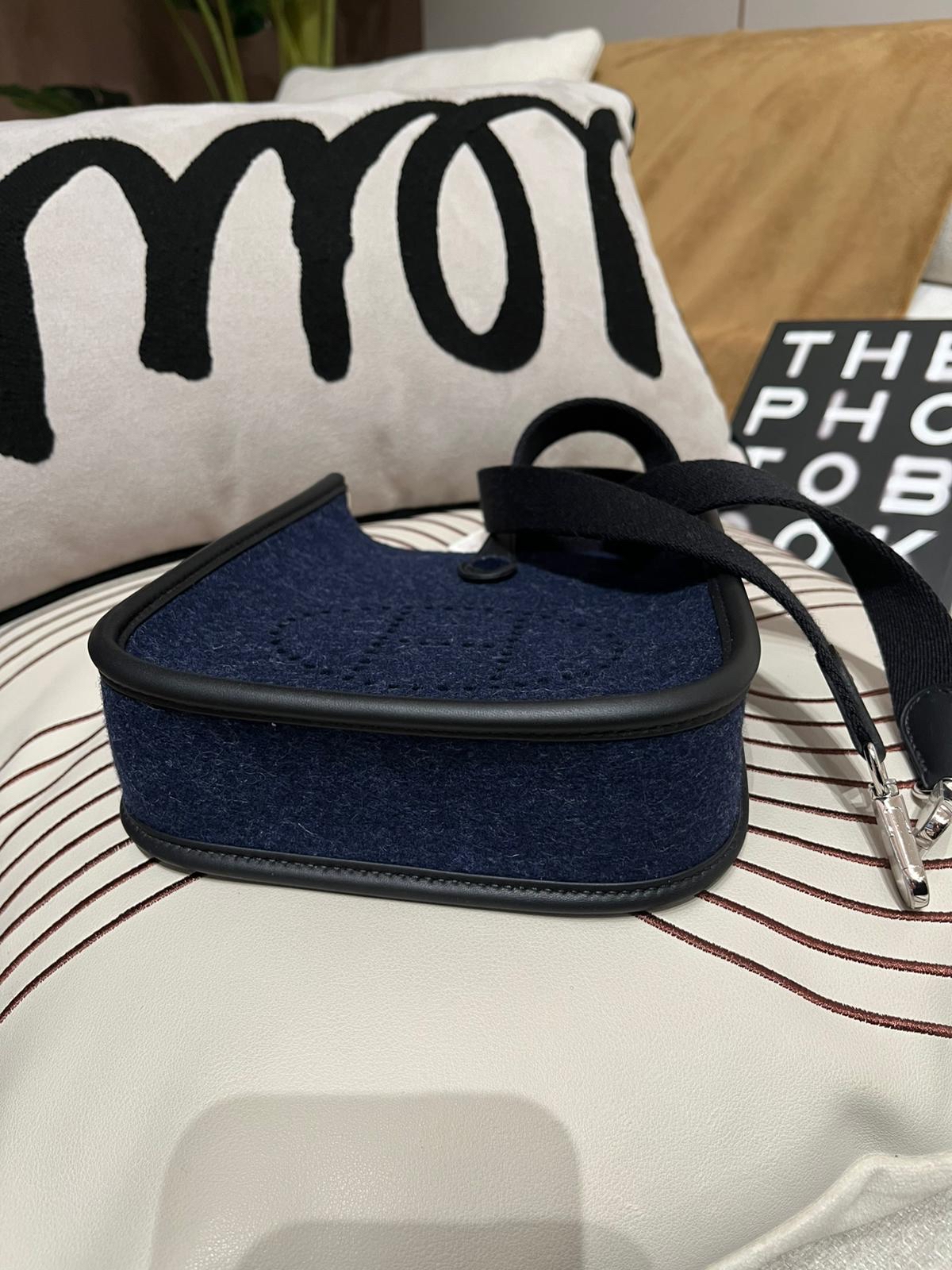 全新 HERMES Mini Evelyne 16 ,2Z 午夜藍 Bleu Nuit牛皮 Feutre 羊毛氈銀扣,STAMP Z , 100%Authentic,全新未使用品 ✅收據✅dust bag✅box 