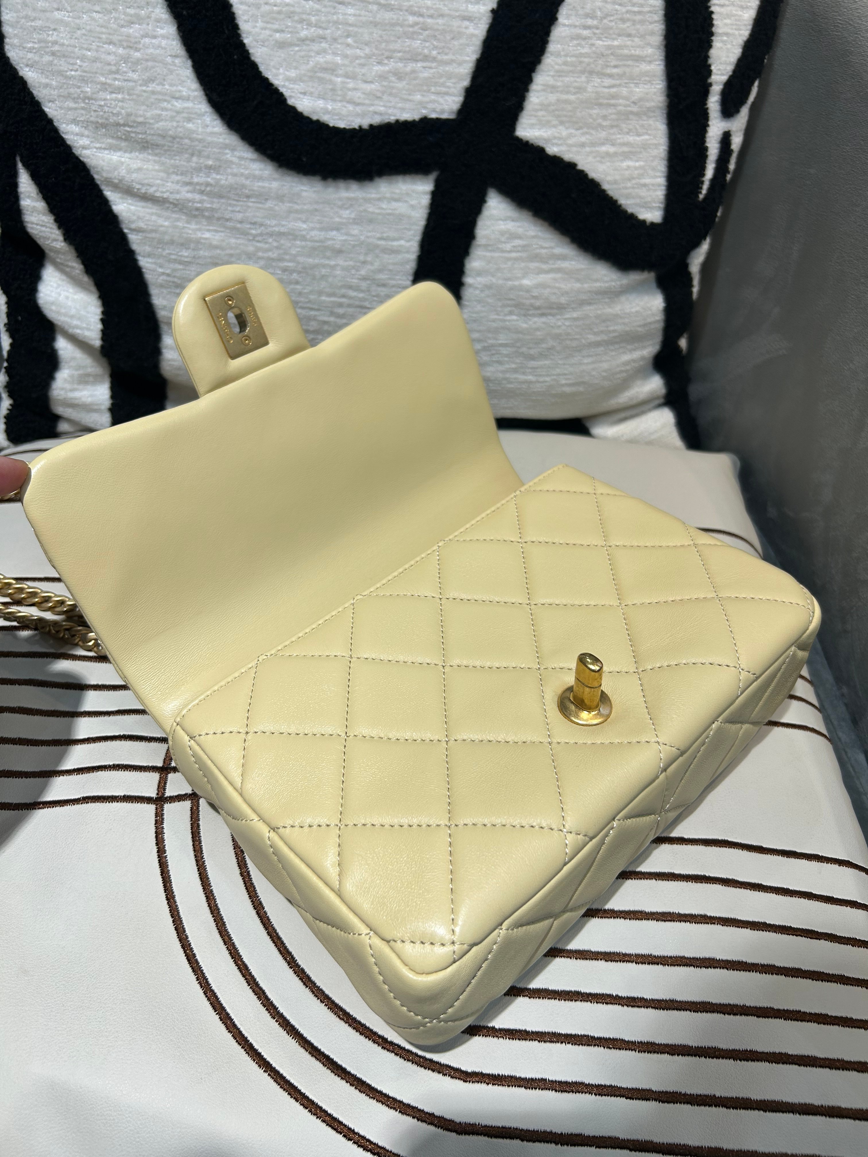 Chanel mini flap bag cc logo chain AS3114 100%Authentic ,98%new ✅專門店收據✅晶片✅dust bag✅盒 