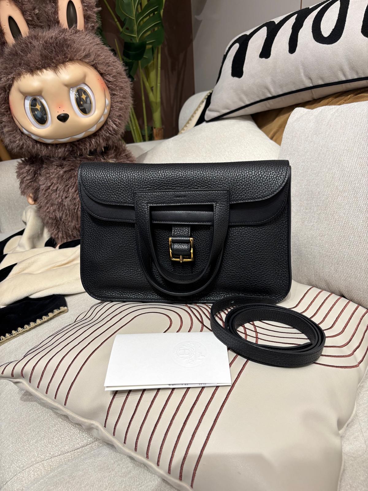 Hermes Halzan 31 Stamp C 黑色牛皮金扣 100%Authentic, 98%New ✅專門店收據✅Dust bag ✅Box