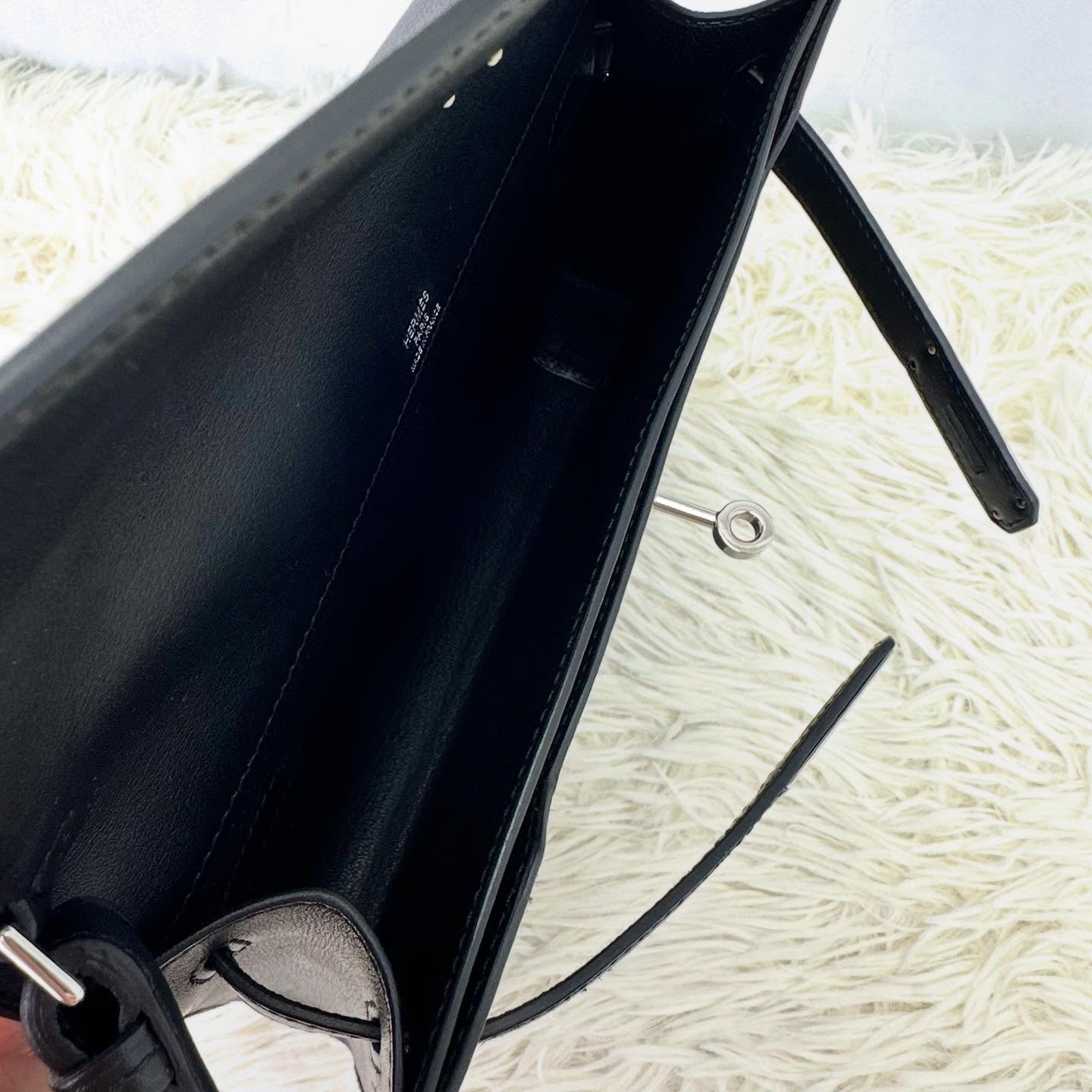 HERMES🤍PRE OWNED Kelly Depeches 25 Pouch 黑色銀扣 Y Stamp 全套有單🖤